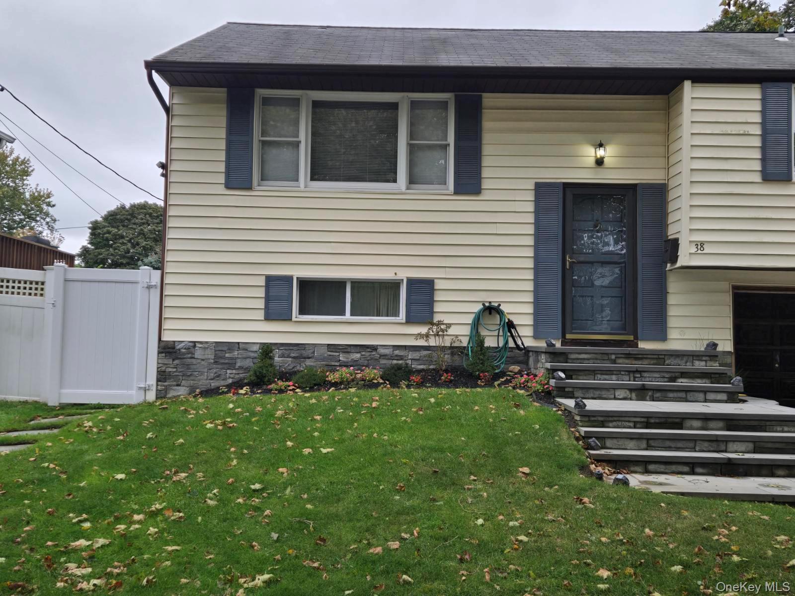 38 Ripley Drive – For Rent