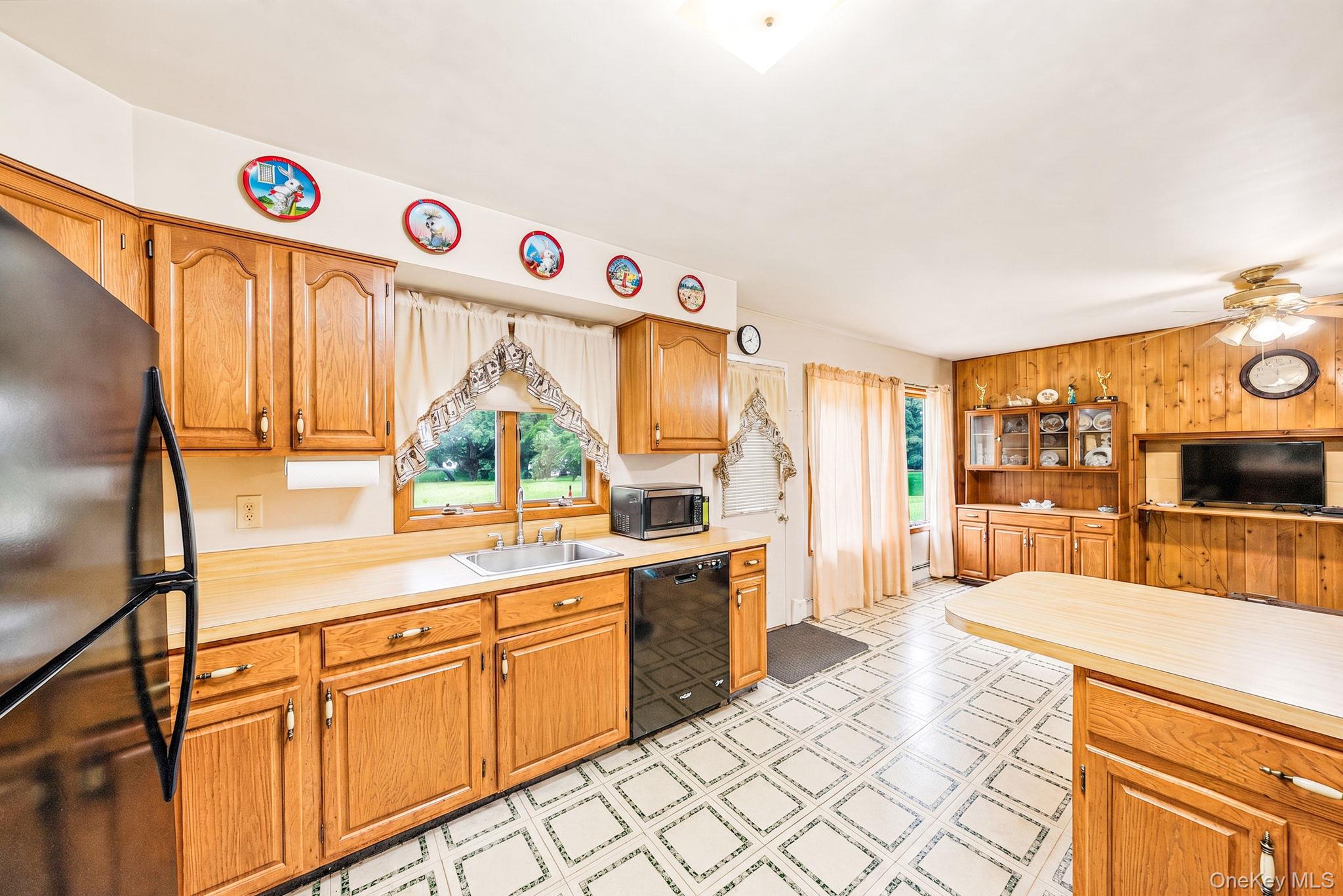 14 Roosevelt Avenue – For Sale photo 17