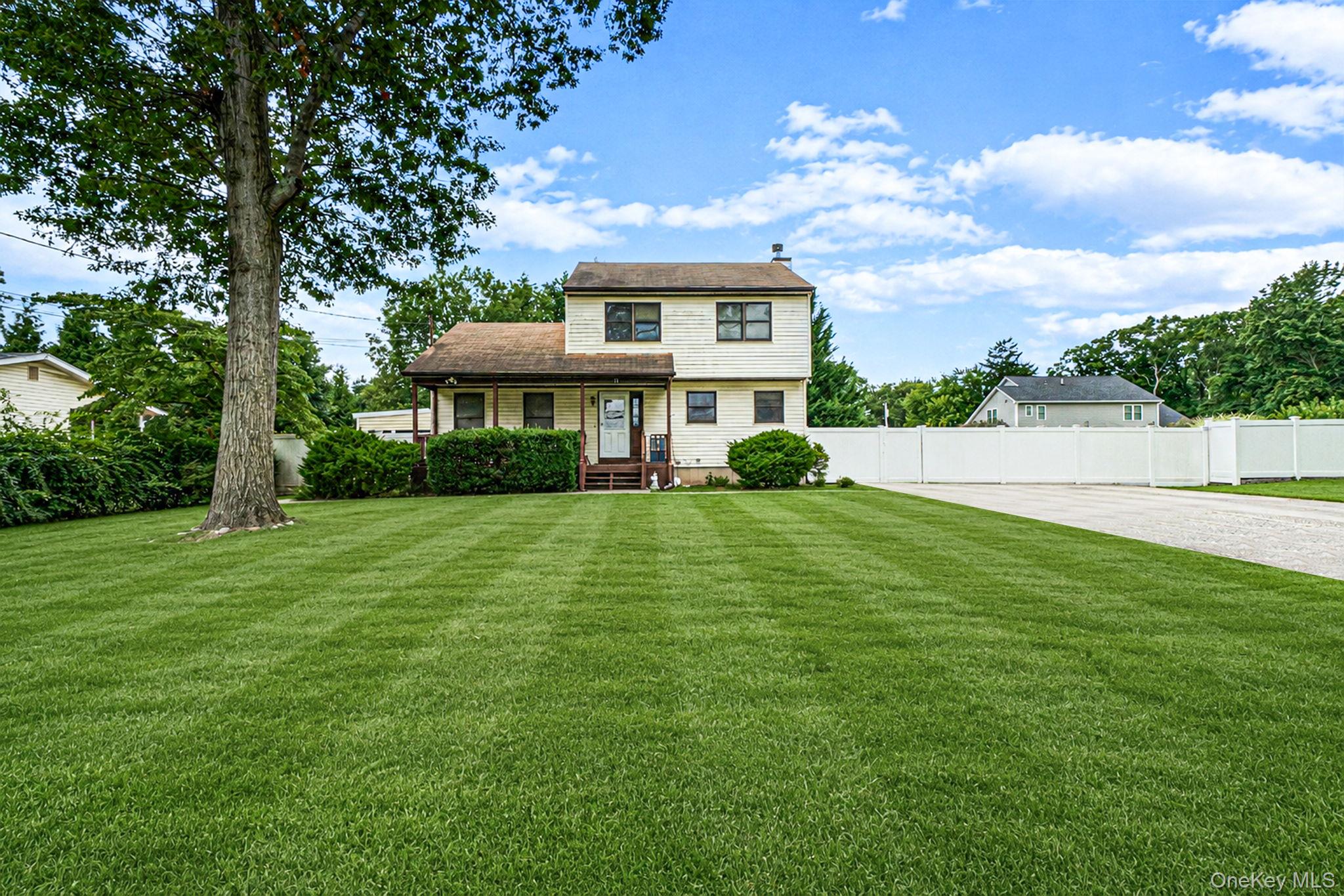 14 Roosevelt Avenue – For Sale photo 2