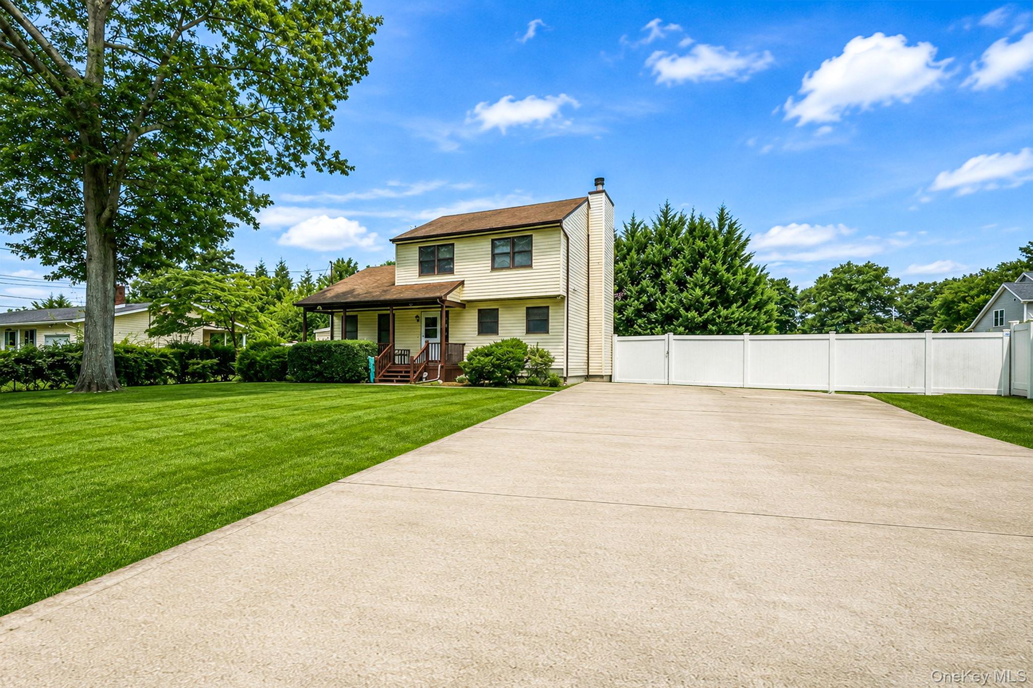 14 Roosevelt Avenue – For Sale