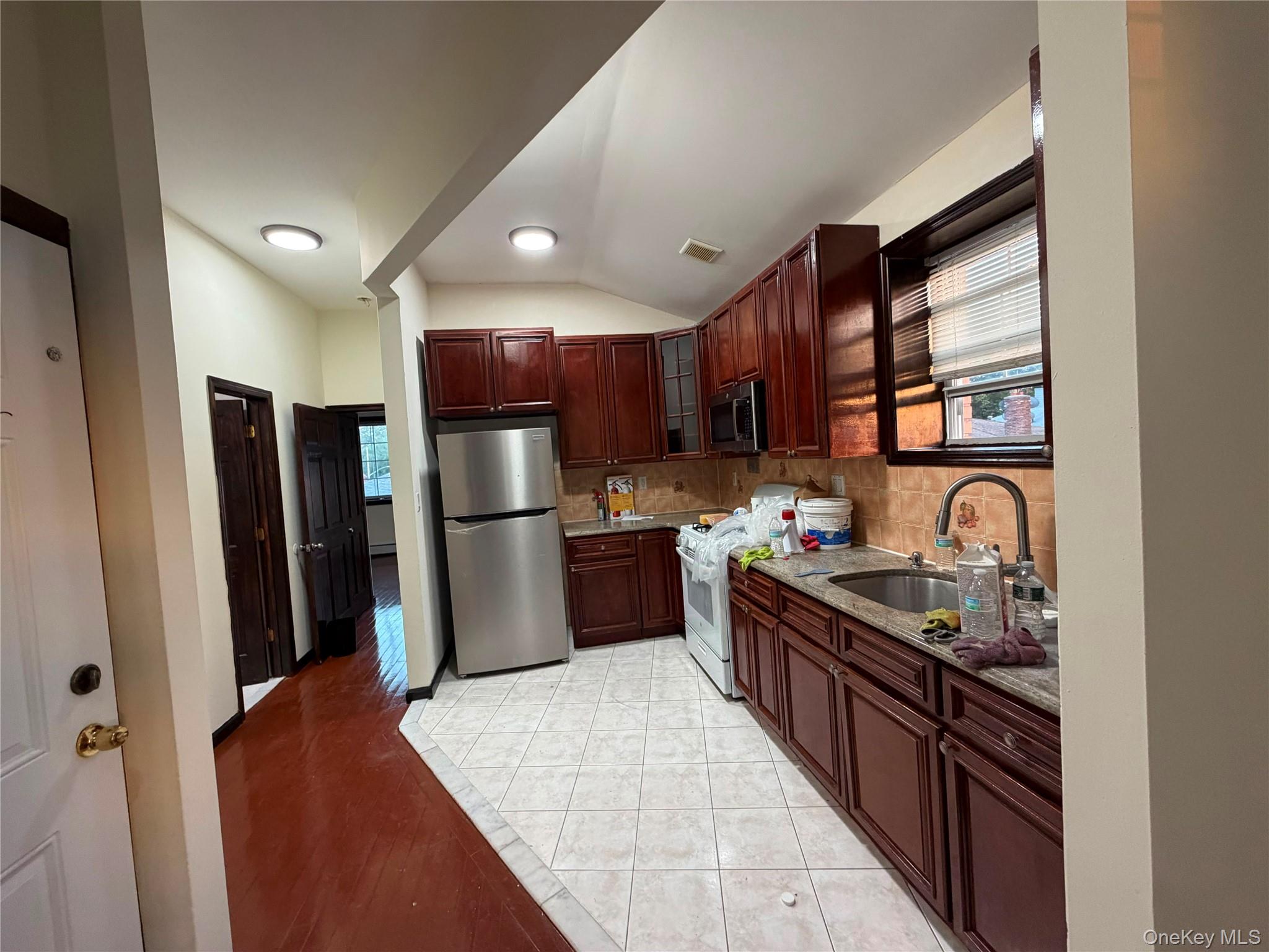 8440 102nd Avenue, Unit 3rd FL photo 2