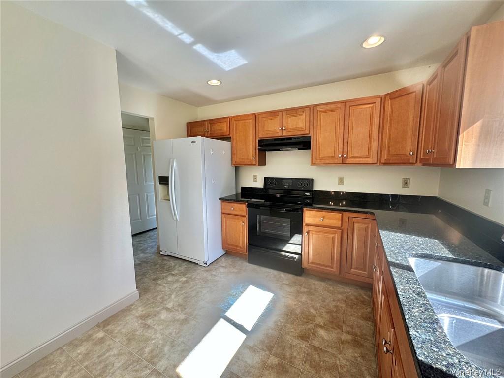 2 Bel Air Drive, Unit 1 photo 6