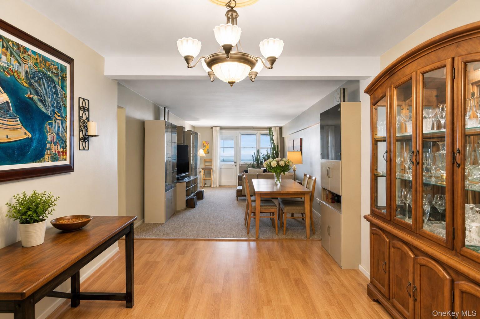 370 W Broadway, Unit 1D photo 5