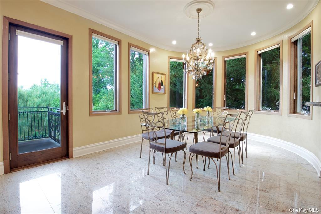 527 Manhasset Woods Road – For Sale photo 18