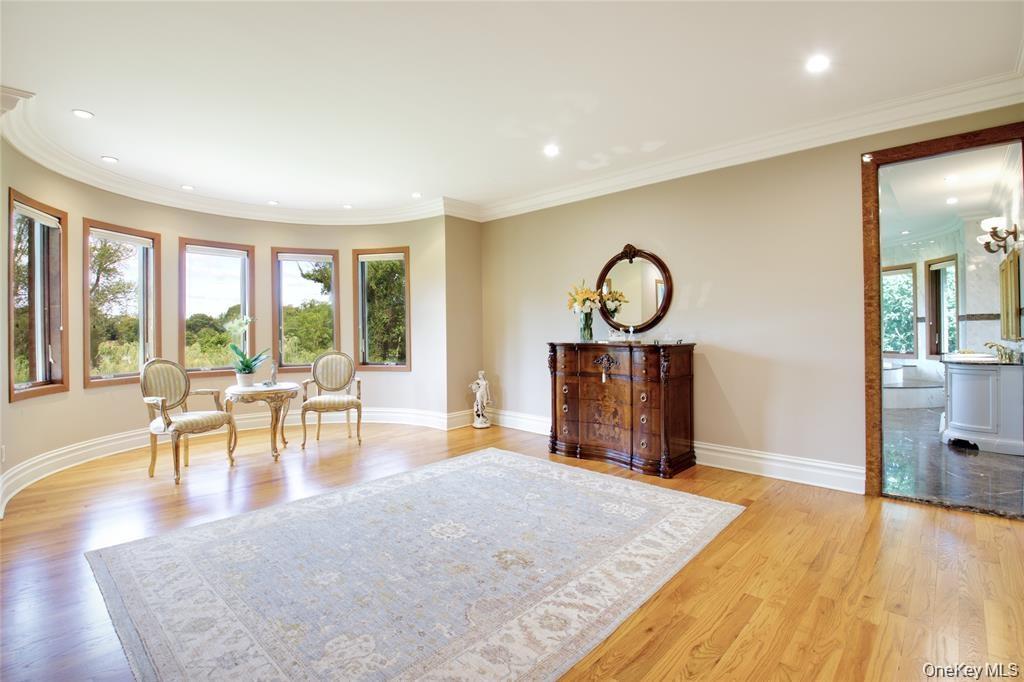 527 Manhasset Woods Road – For Sale photo 26