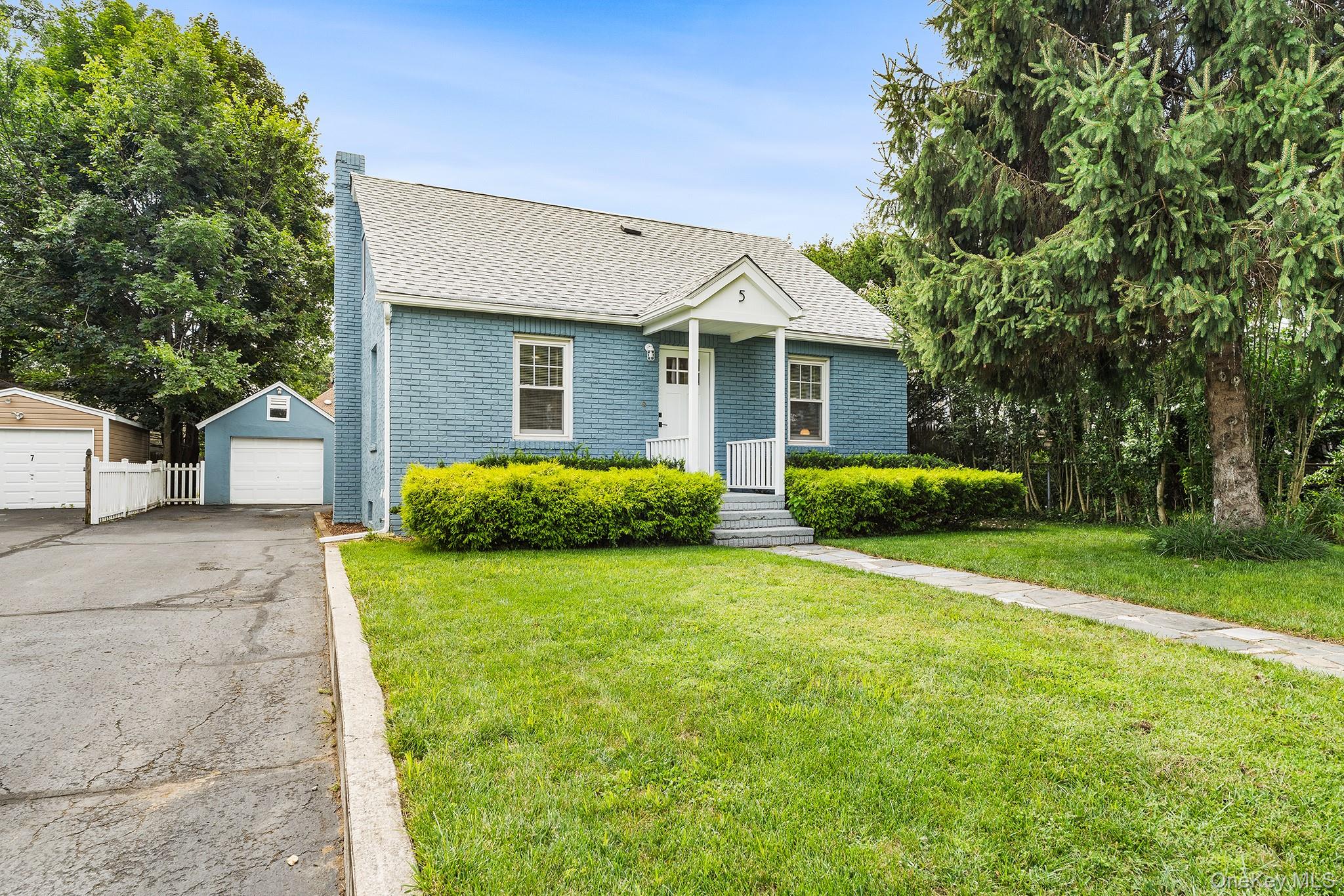 5 W Maple Avenue – For Sale photo 2