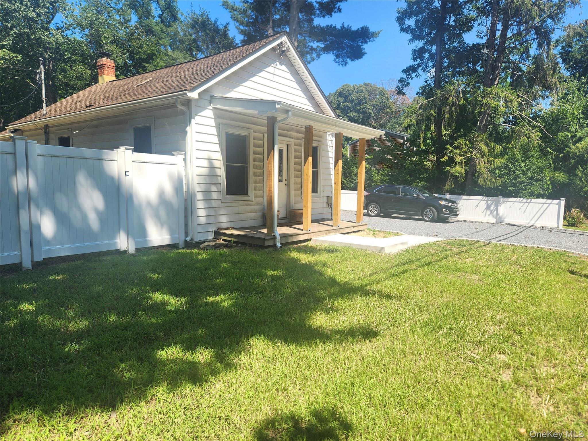 807 Meadow Road – For Rent photo 2