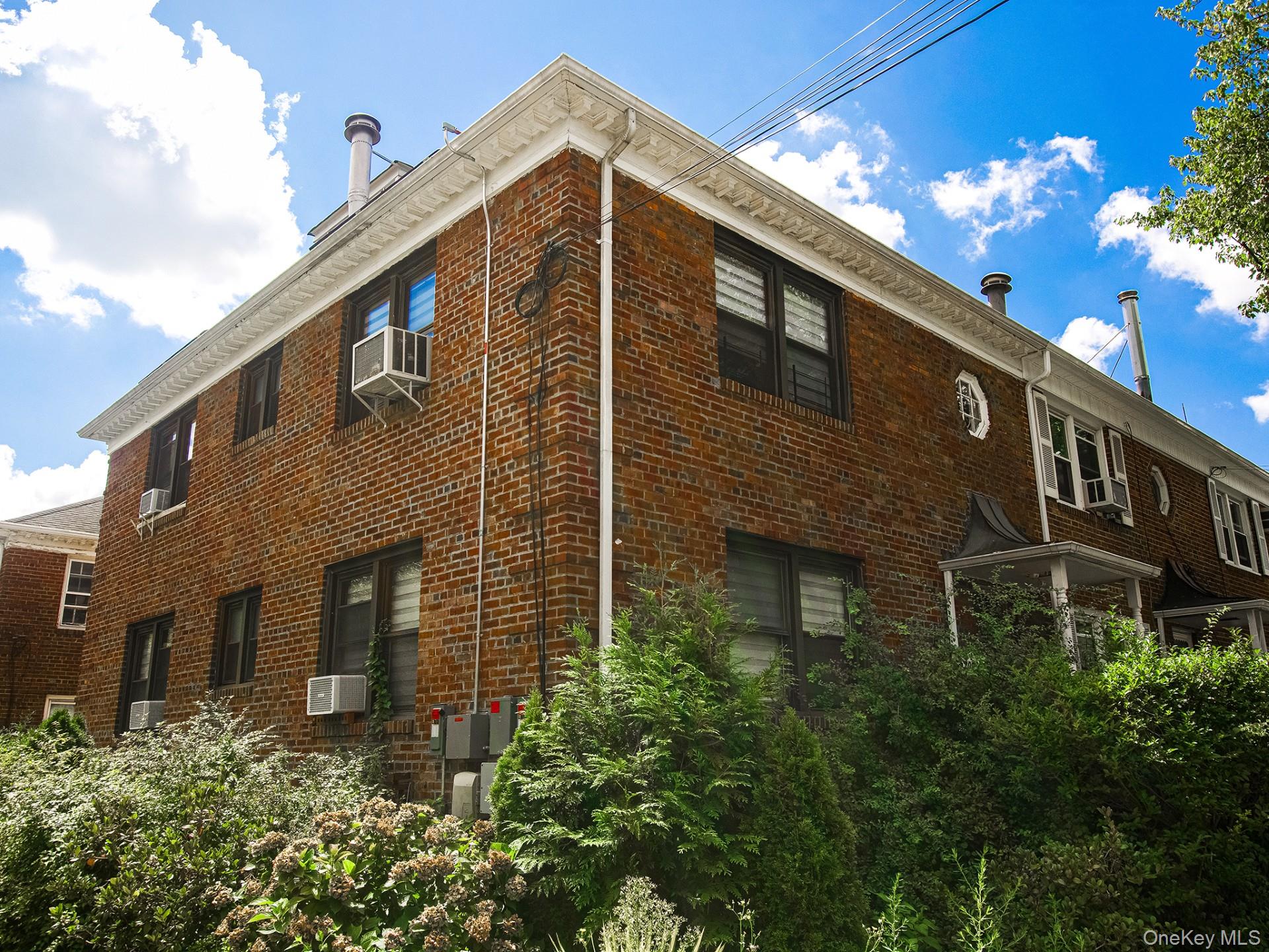 20920 42nd Avenue, Unit Apt. 1