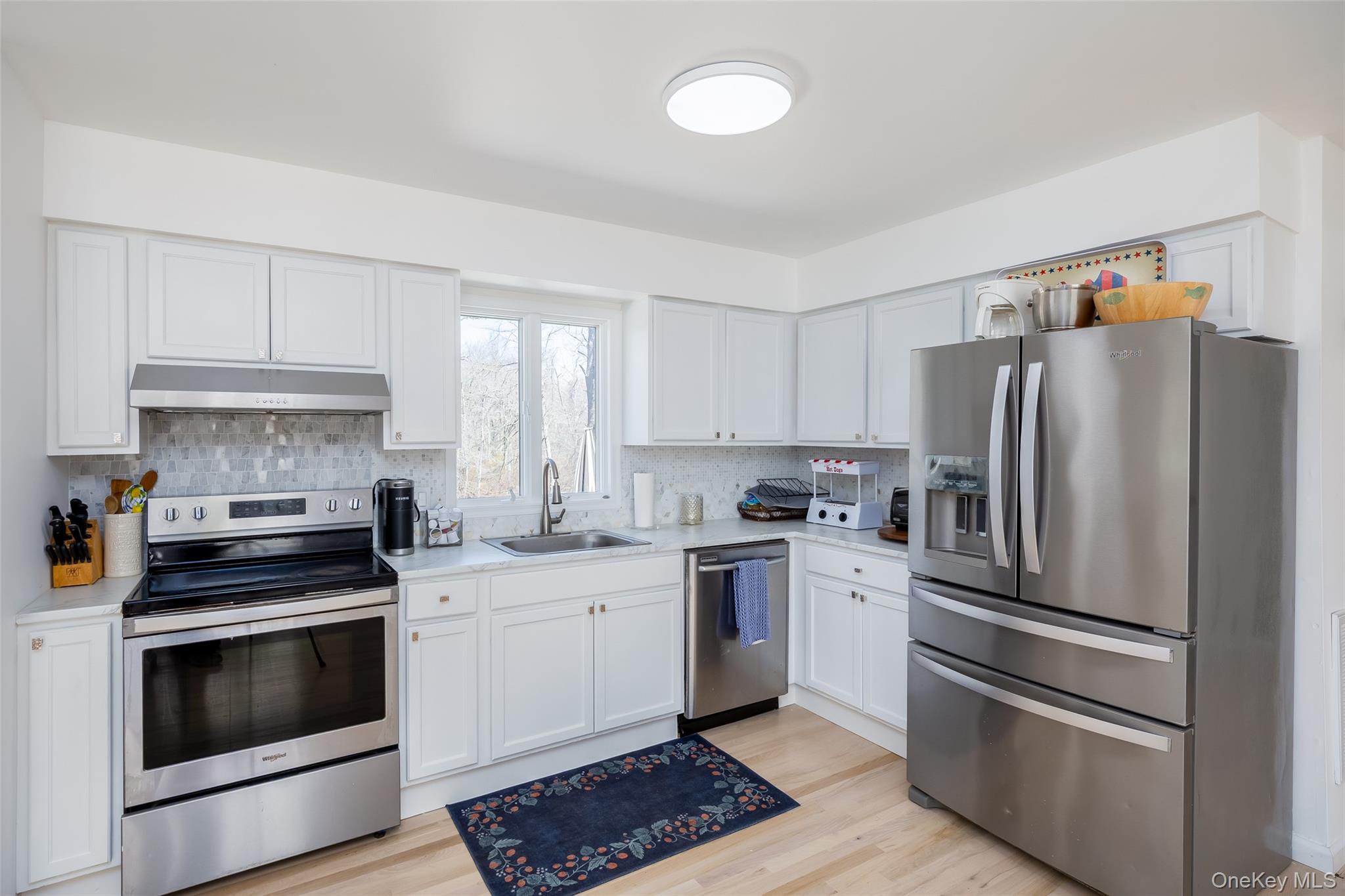 371 S River Road – For Rent photo 14