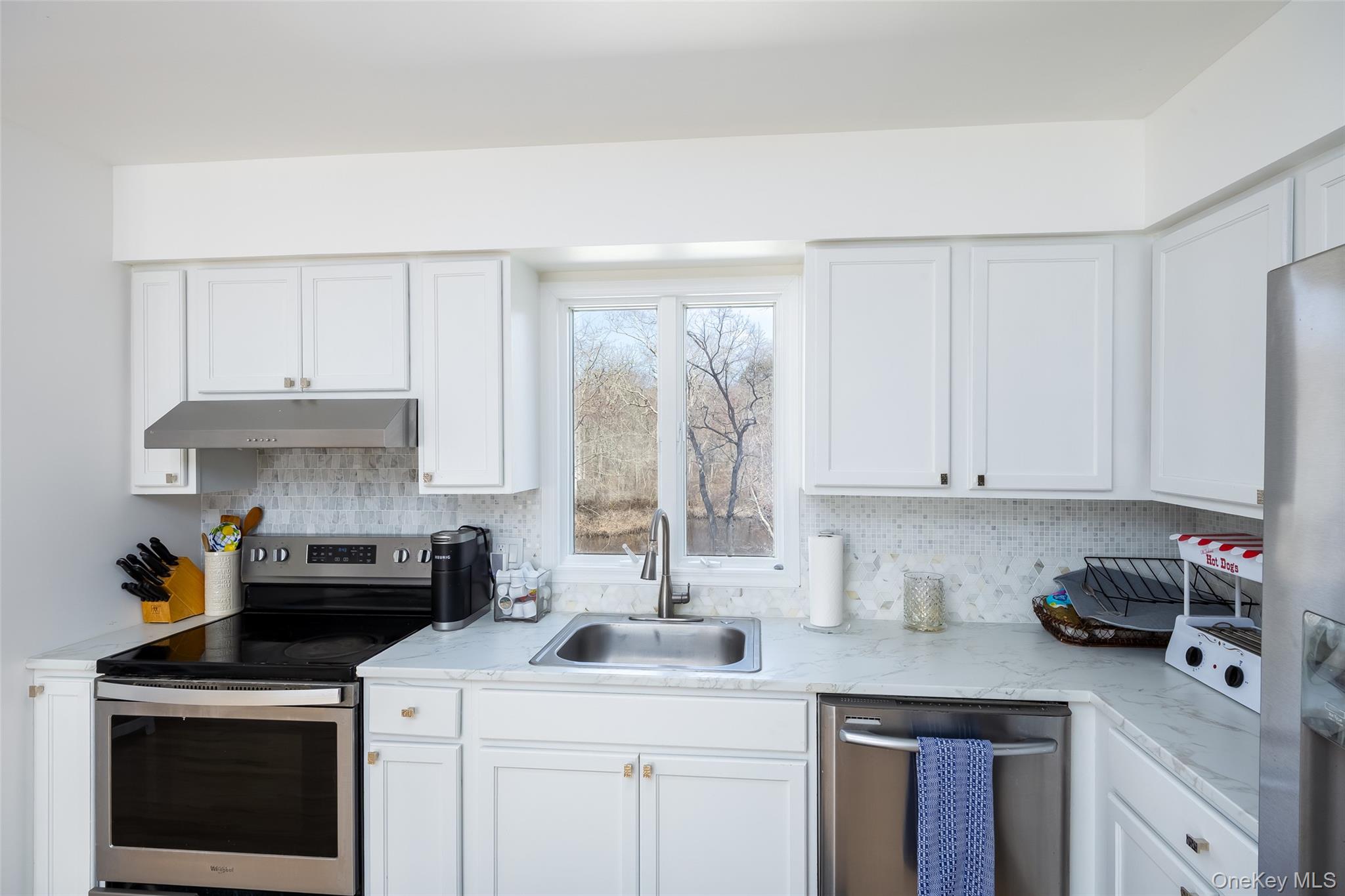371 S River Road – For Rent photo 15