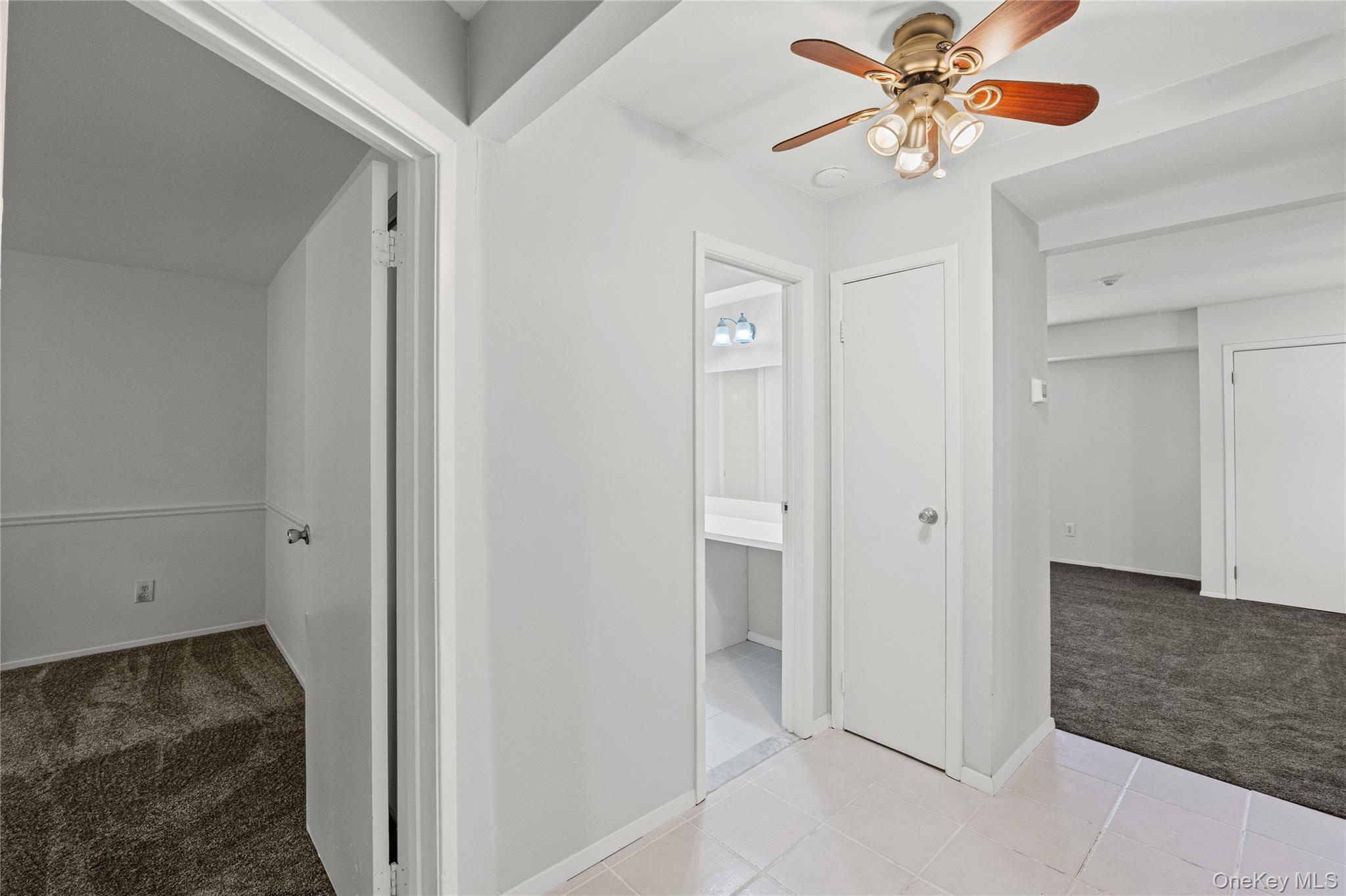 42 Pointe Circle South, Unit 0 photo 8