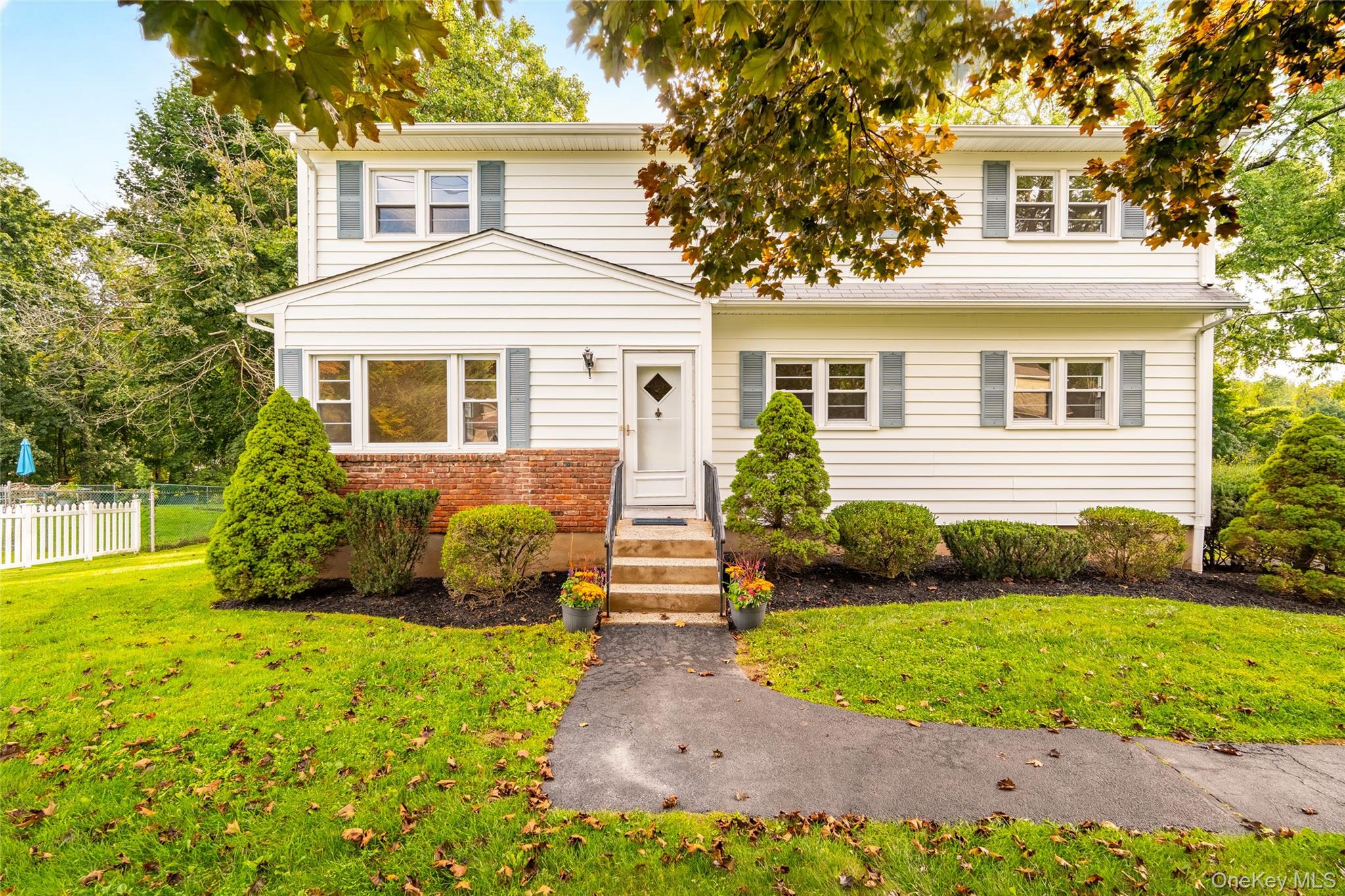 92 Kings Highway – For Sale