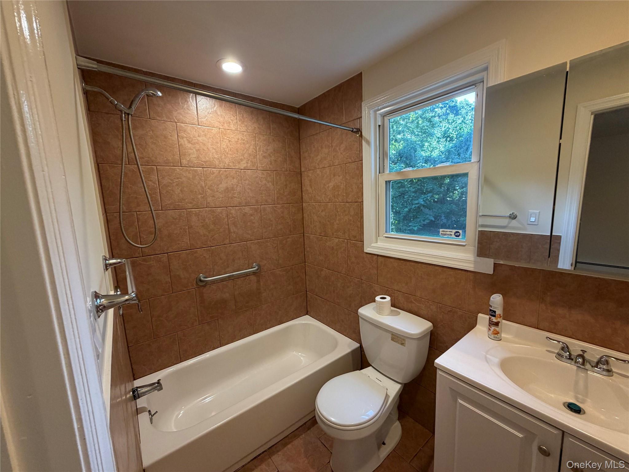 20 Pitts Avenue – For Rent photo 5