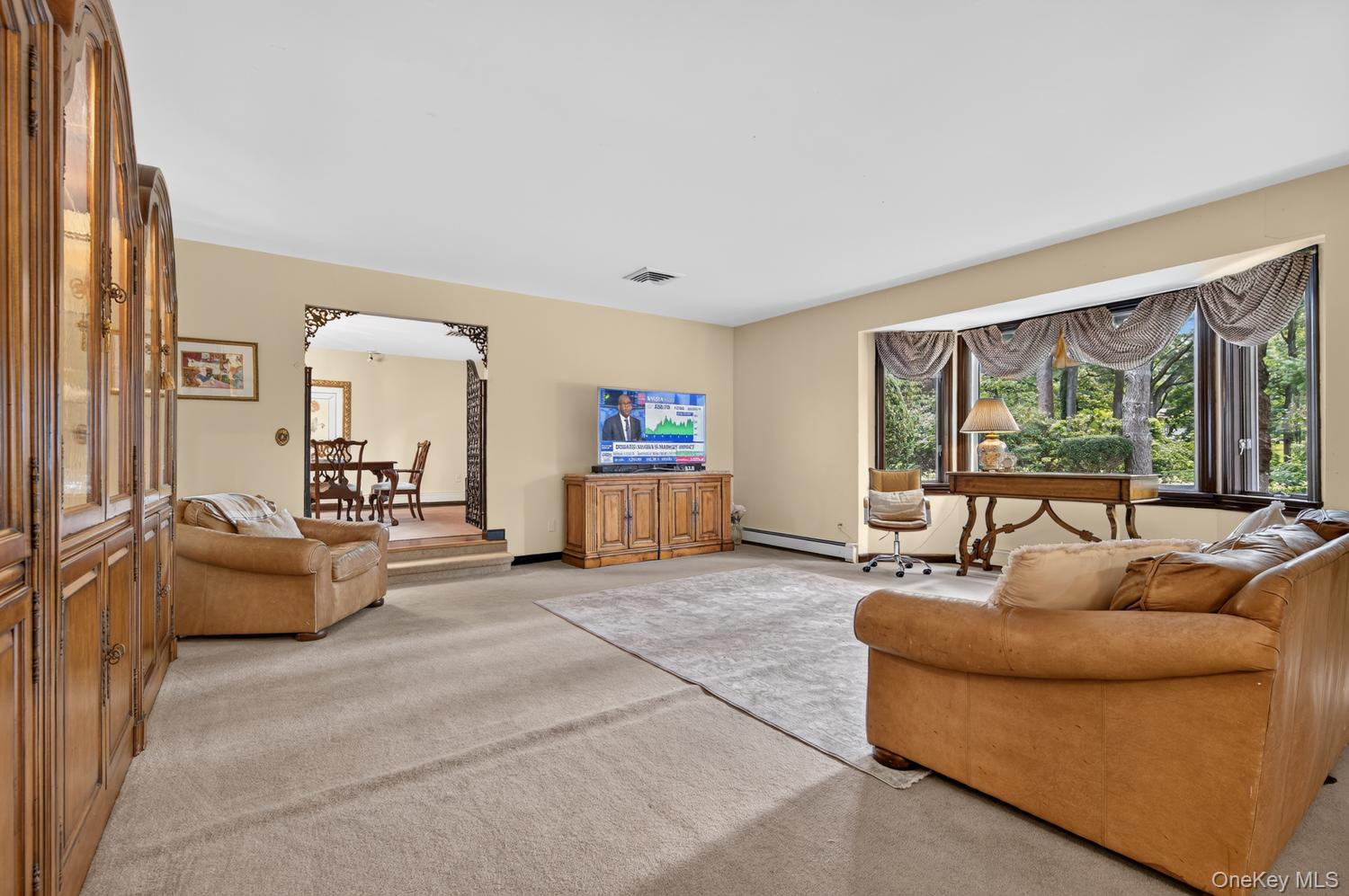 10 Dorchester Drive – For Sale photo 6