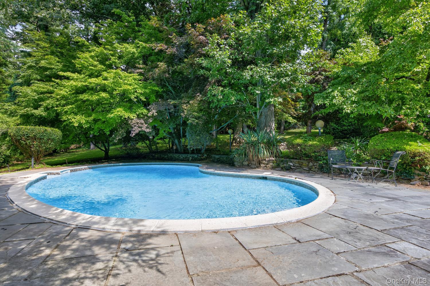 10 Dorchester Drive – For Sale photo 27