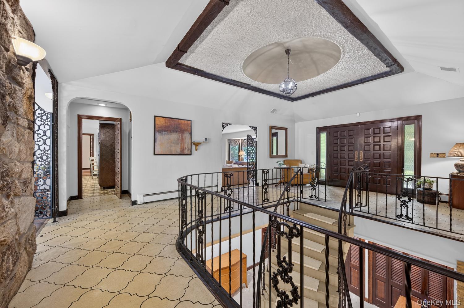 10 Dorchester Drive – For Sale photo 4