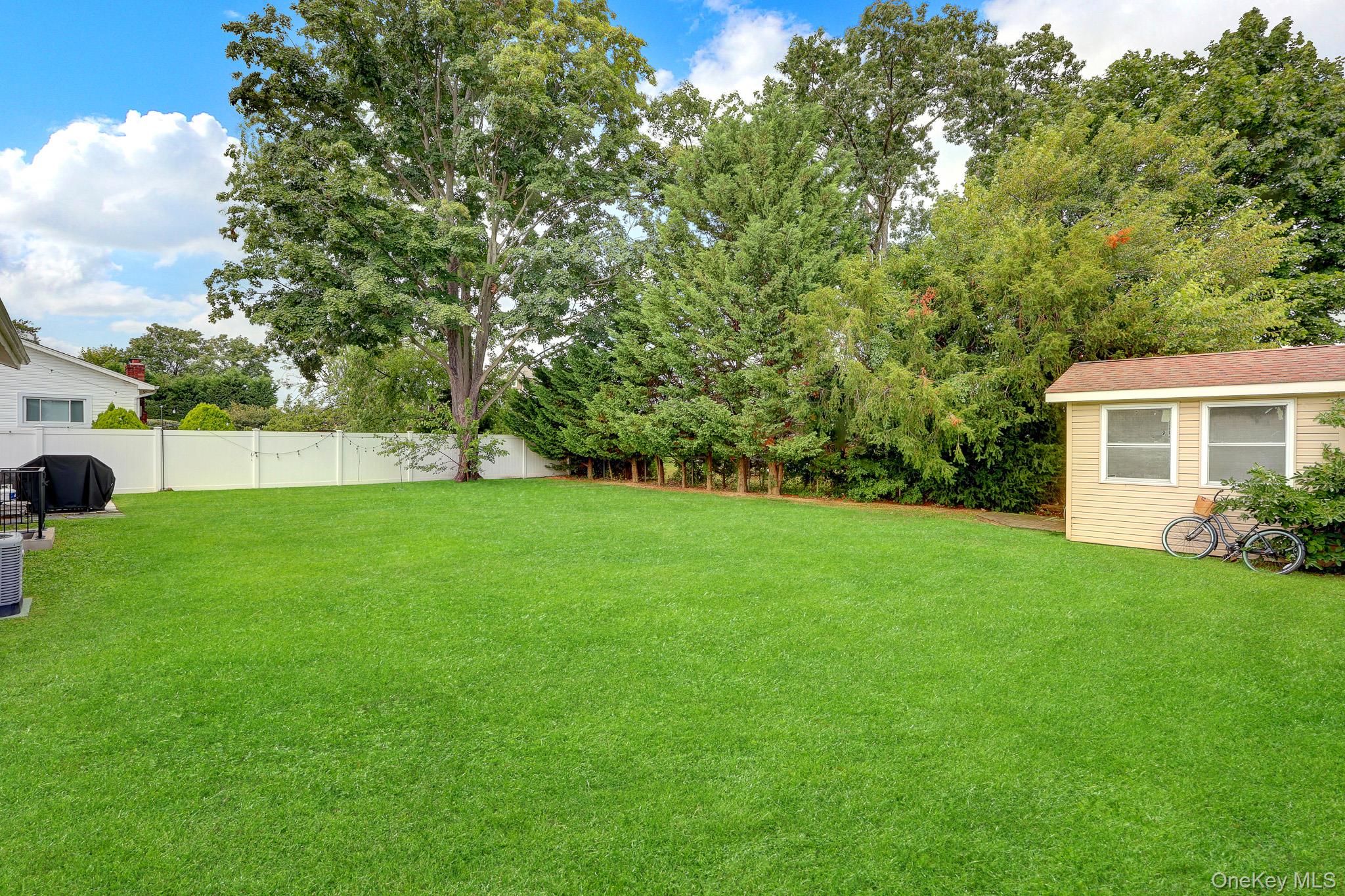 43 Manhattan Avenue – For Sale photo 3