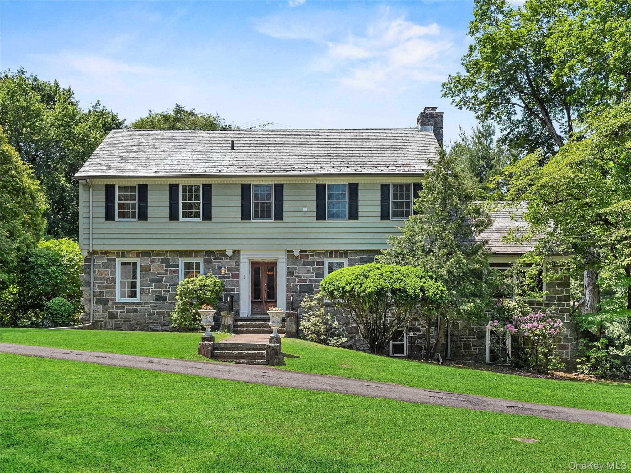 1 Finnegan Lane – For Sale photo 4