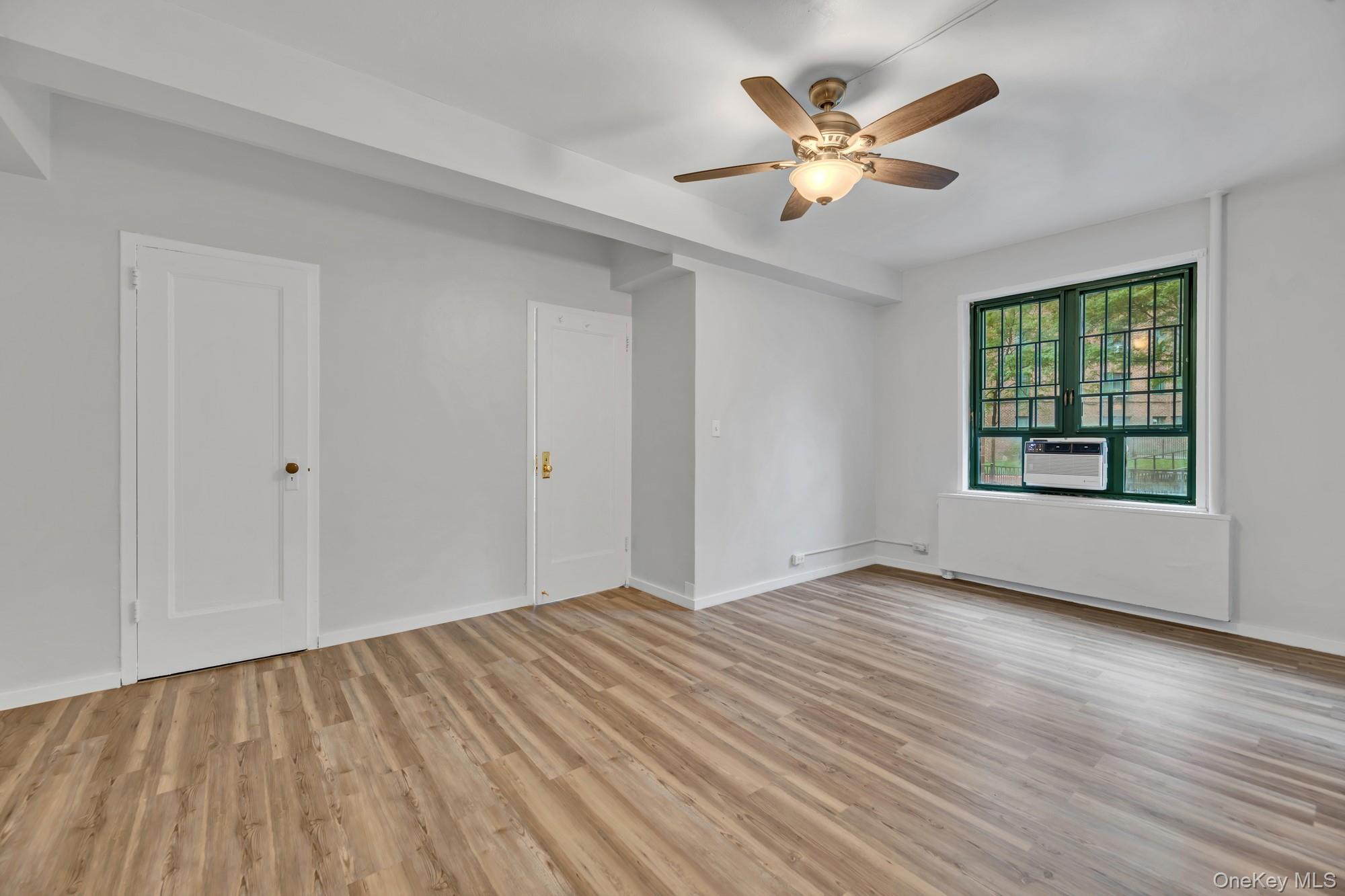 7 Metropolitan Oval, Unit ME photo 3