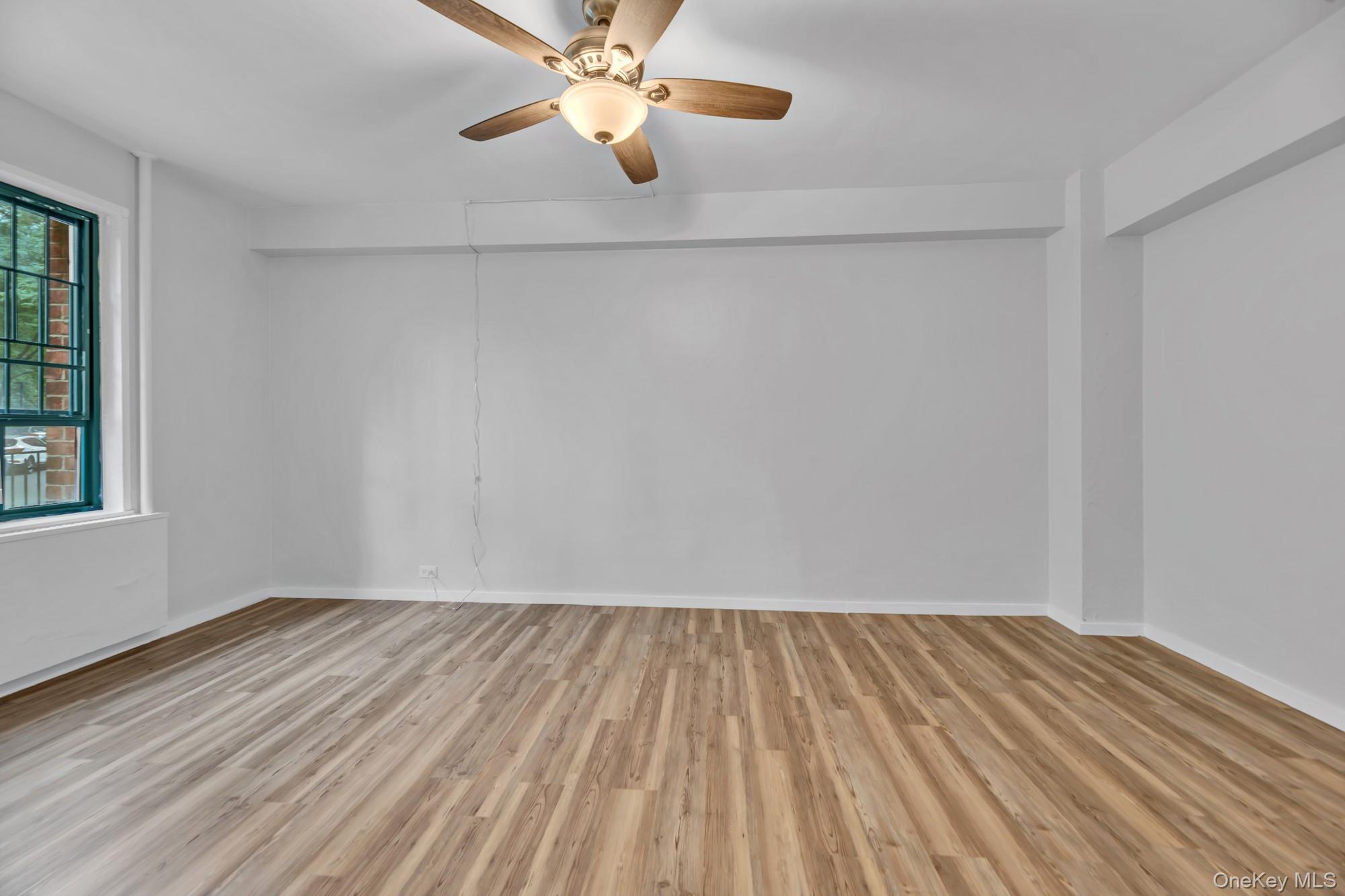 7 Metropolitan Oval, Unit ME photo 2
