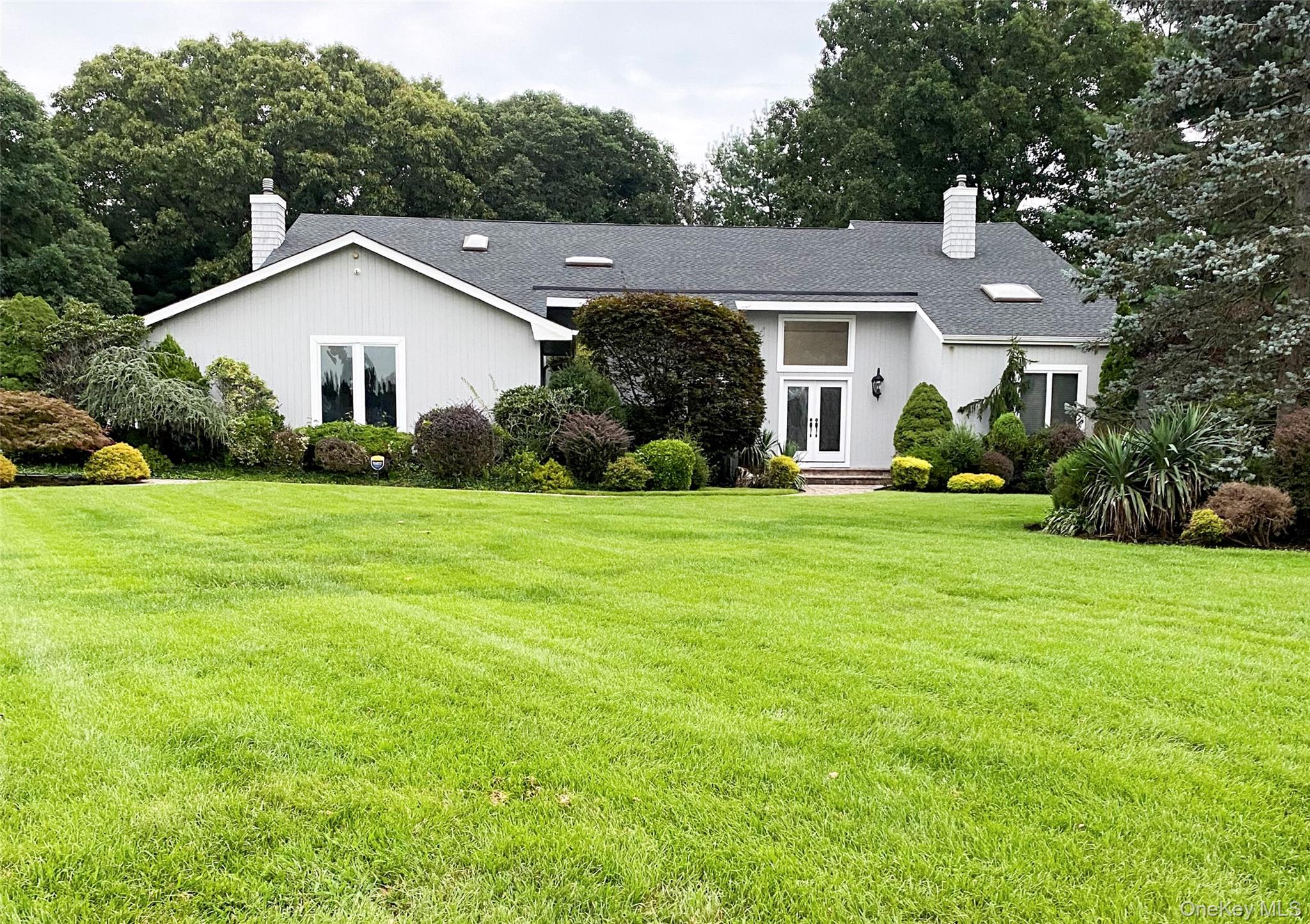 4 Laurelwood Court – For Sale