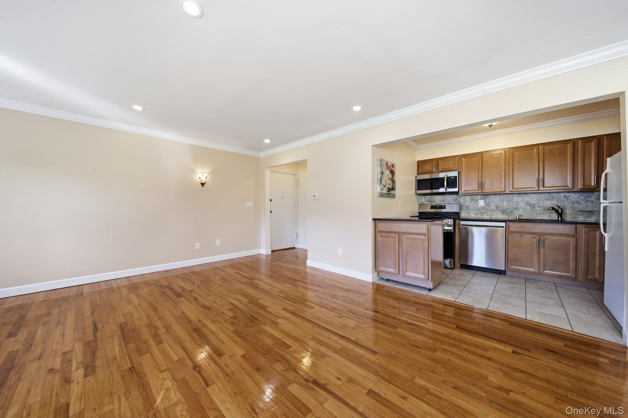 227 N Middletown Road, Unit D photo 5