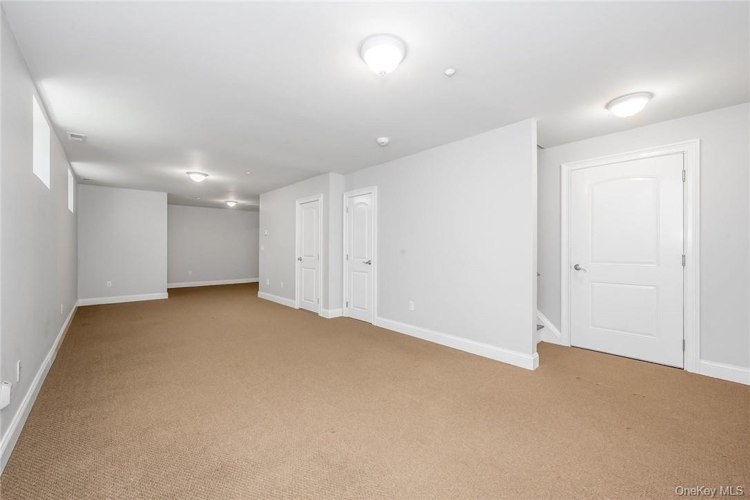 114 Lincoln Avenue – For Rent photo 30
