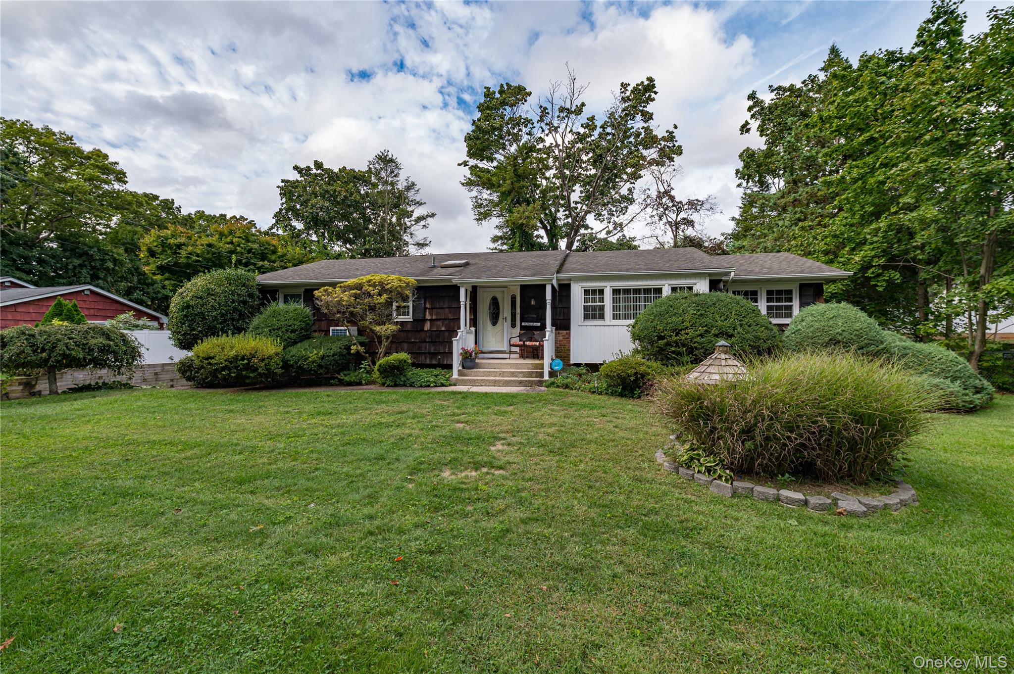4 Huber Place – For Sale photo 2