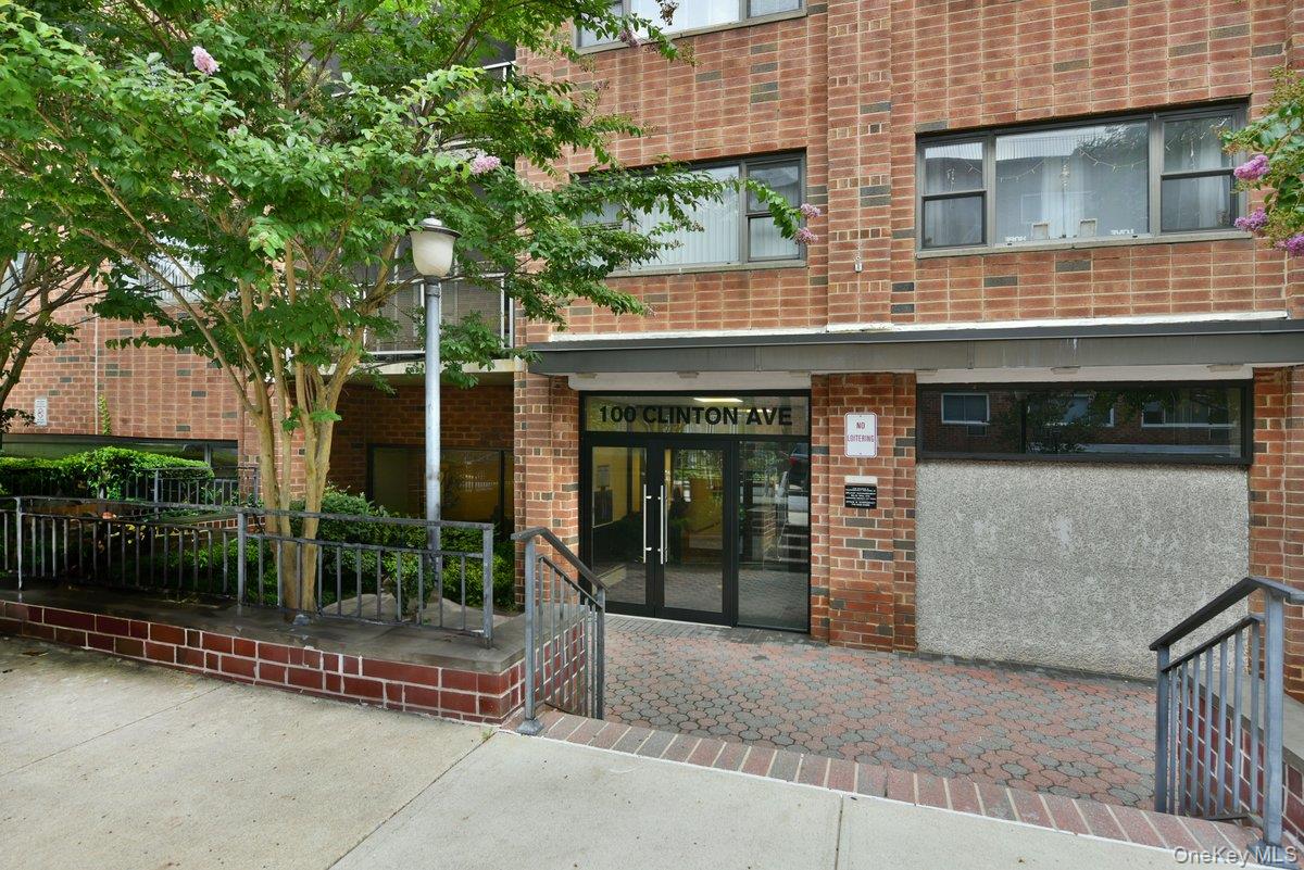 100 Clinton Avenue, Unit 4N photo 2