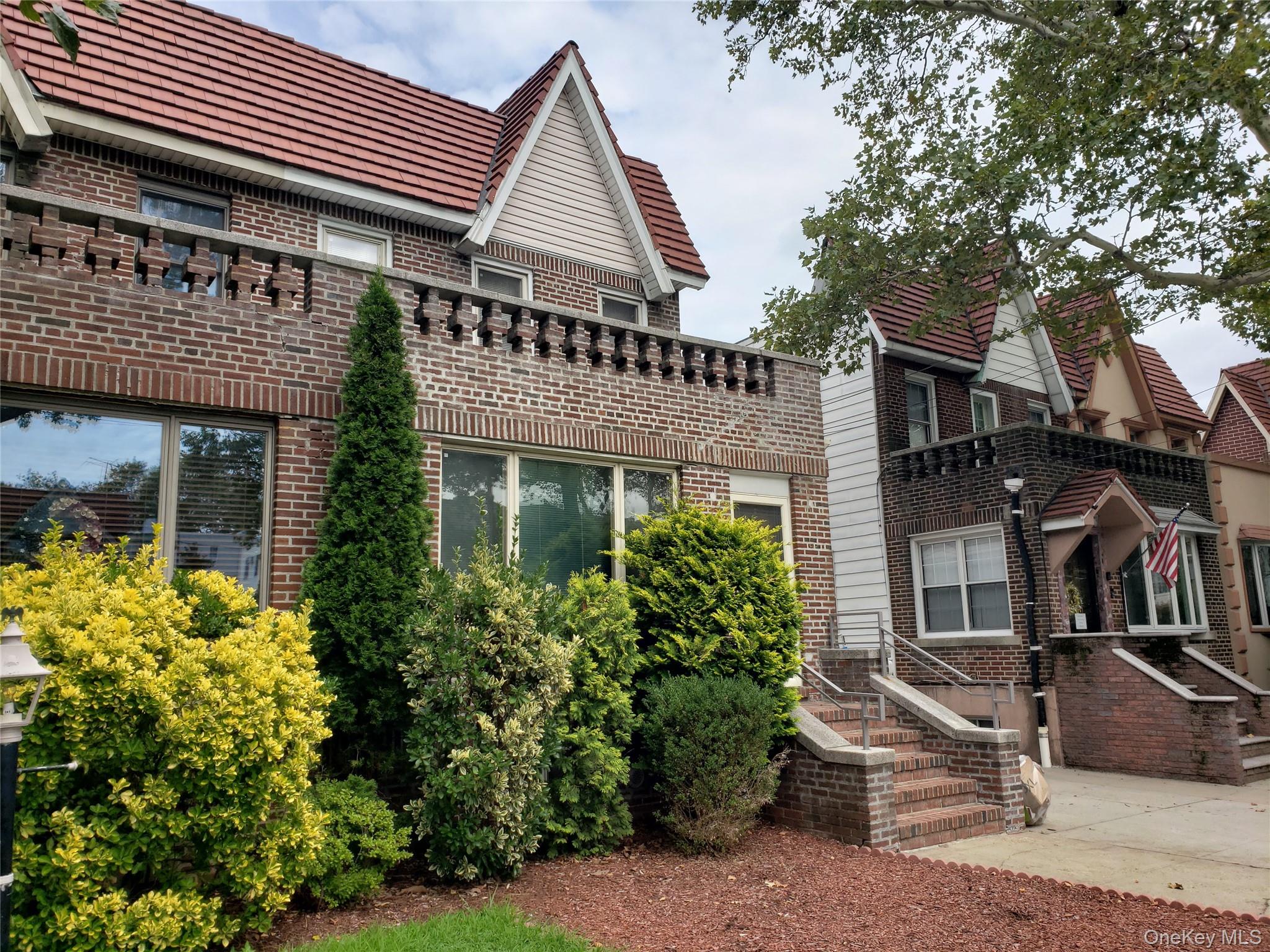 87-37 Union Turnpike – For Sale