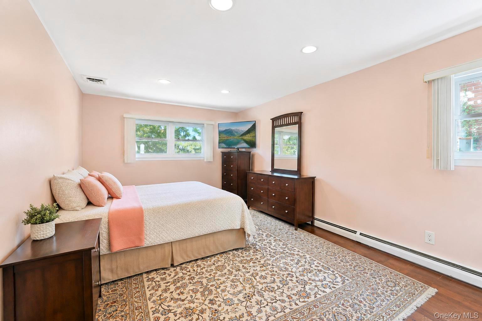 5 Cathy Lane – For Sale photo 14