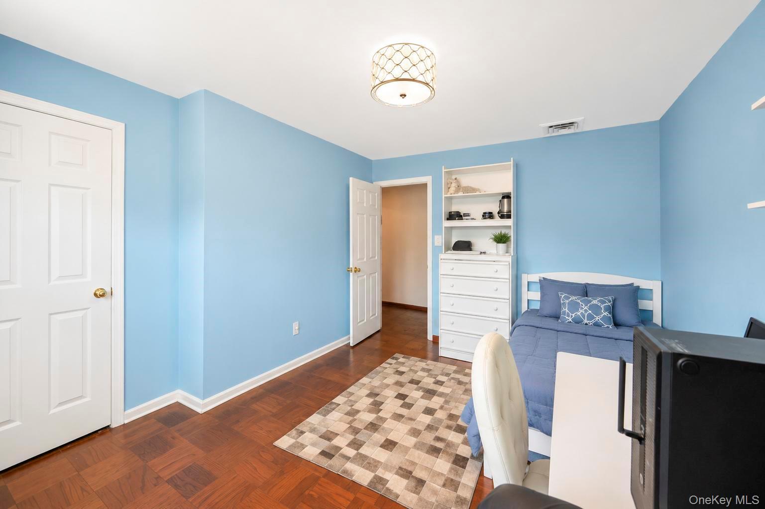 5 Cathy Lane – For Sale photo 21