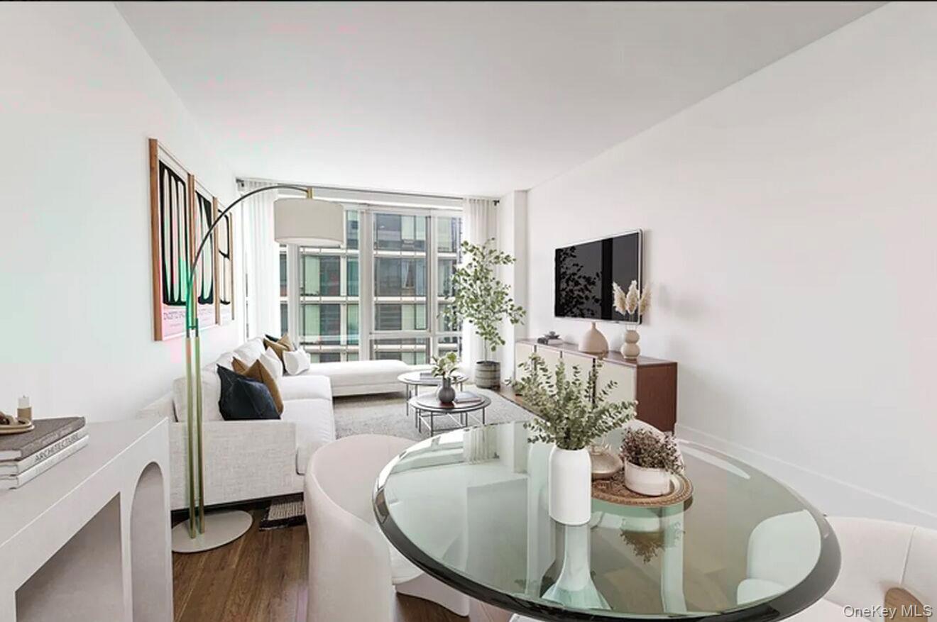 50 Riverside Boulevard, Unit 15M photo 3