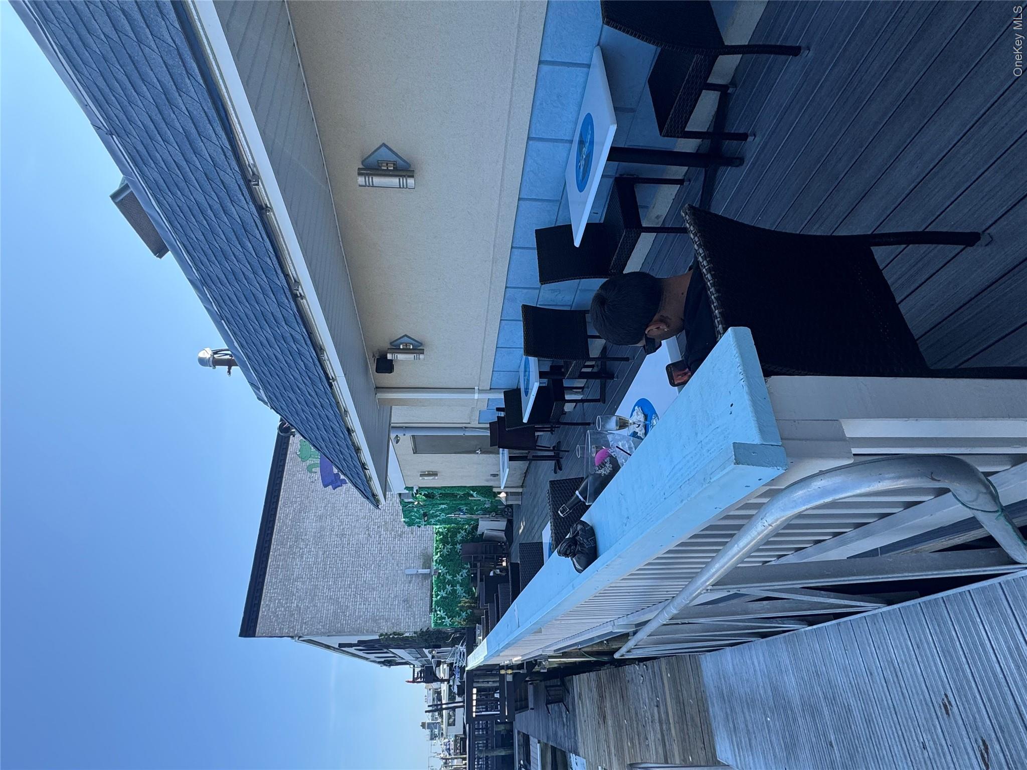281 Woodcleft Avenue, Unit 2 photo 4