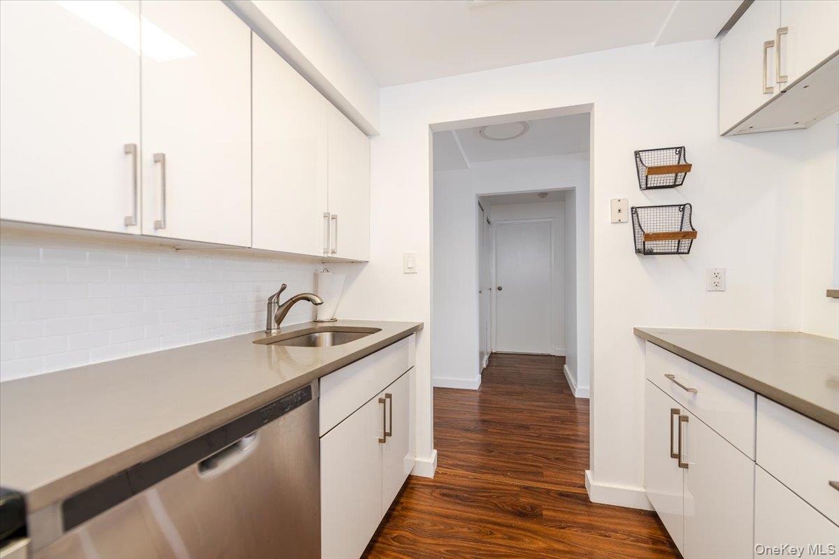 235 W Park Avenue, Unit 205 photo 8