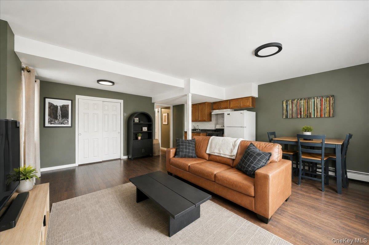 1581 Hollywood Avenue – For Sale photo 10