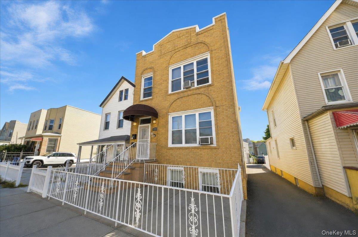 1581 Hollywood Avenue – For Sale photo 26