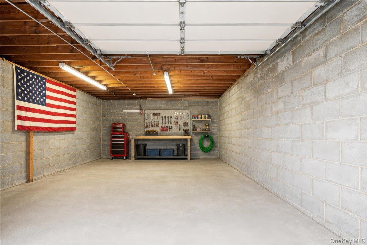 1581 Hollywood Avenue – For Sale photo 22