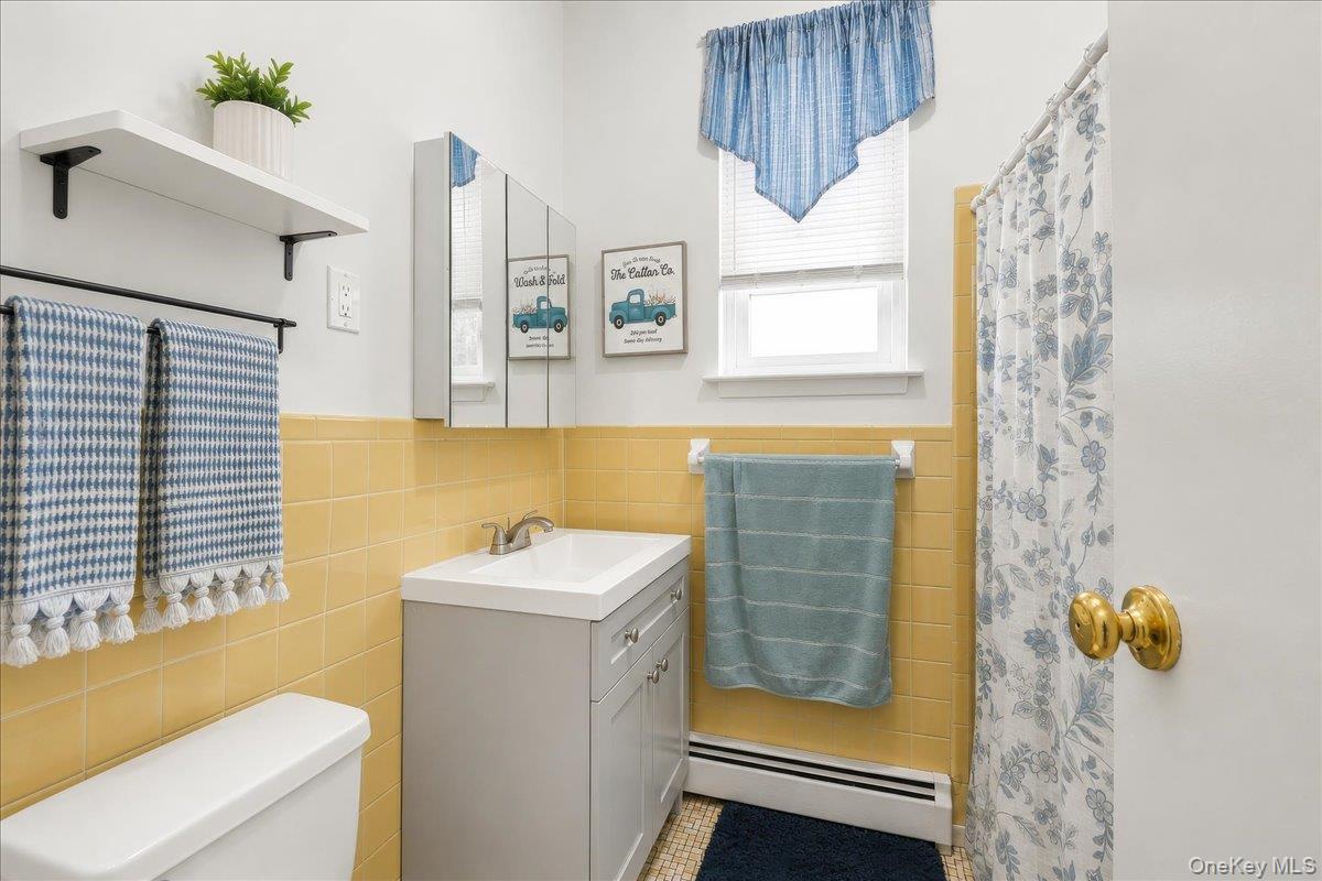 1581 Hollywood Avenue – For Sale photo 9