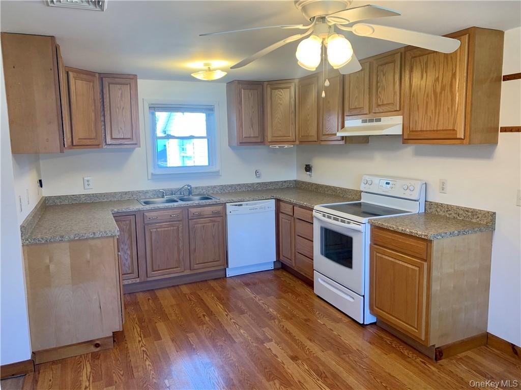 45 Walker Street – For Sale photo 2