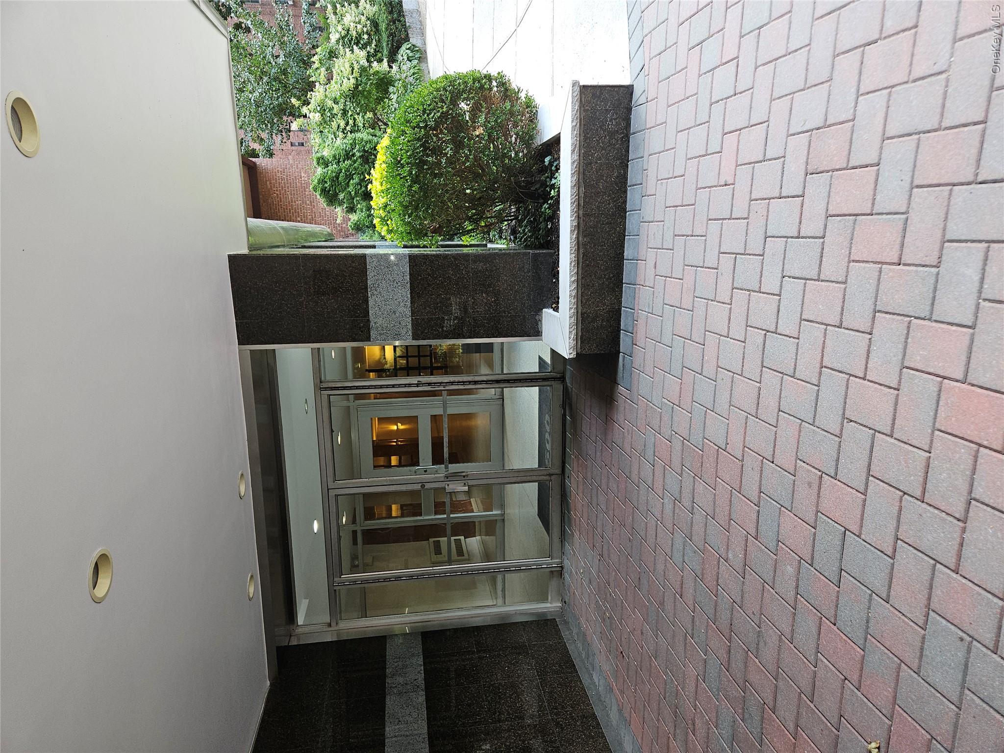 5500 Fieldston Drive, Unit 4ii photo 3