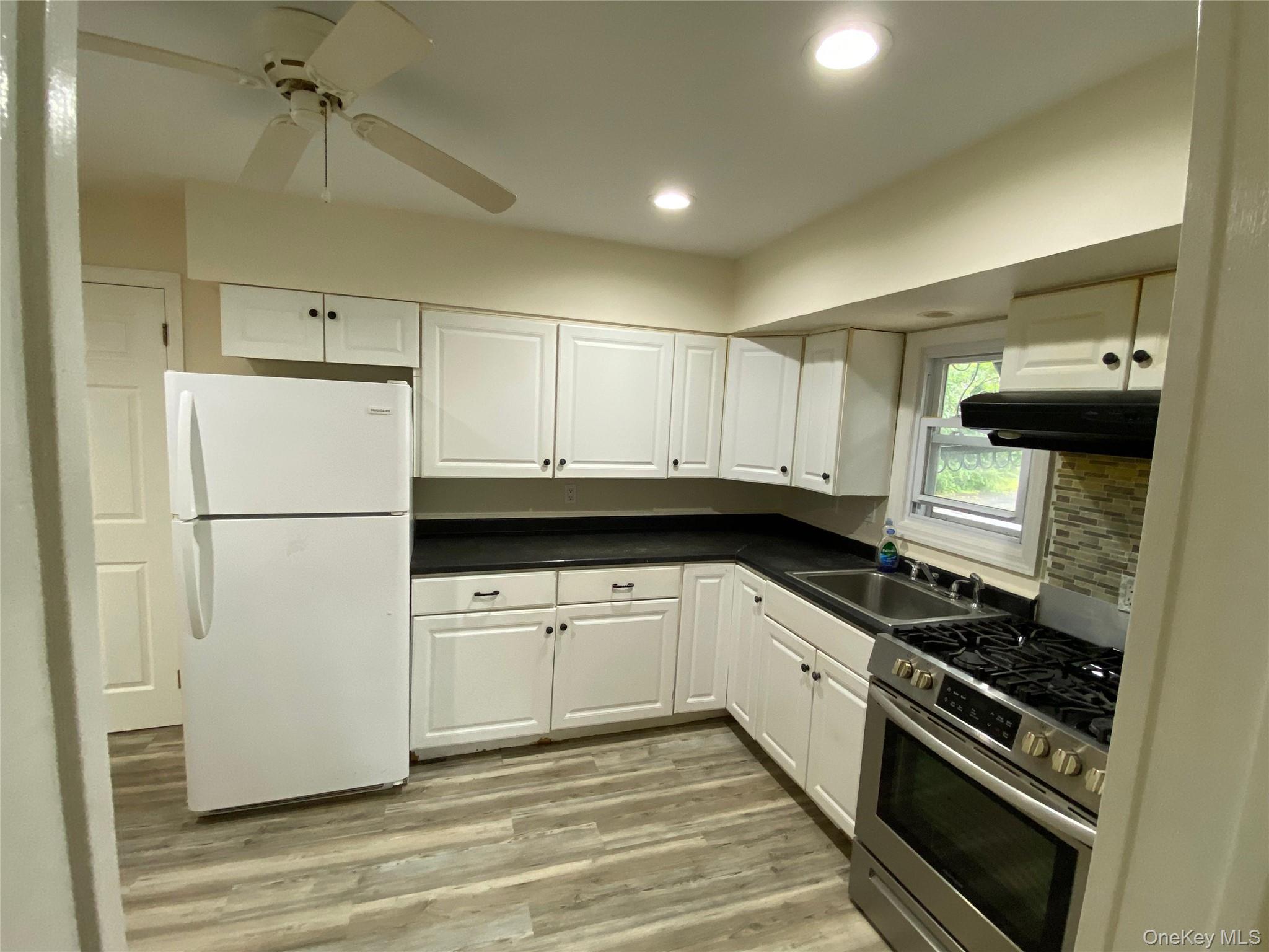 182 N Middletown Road – For Rent photo 7