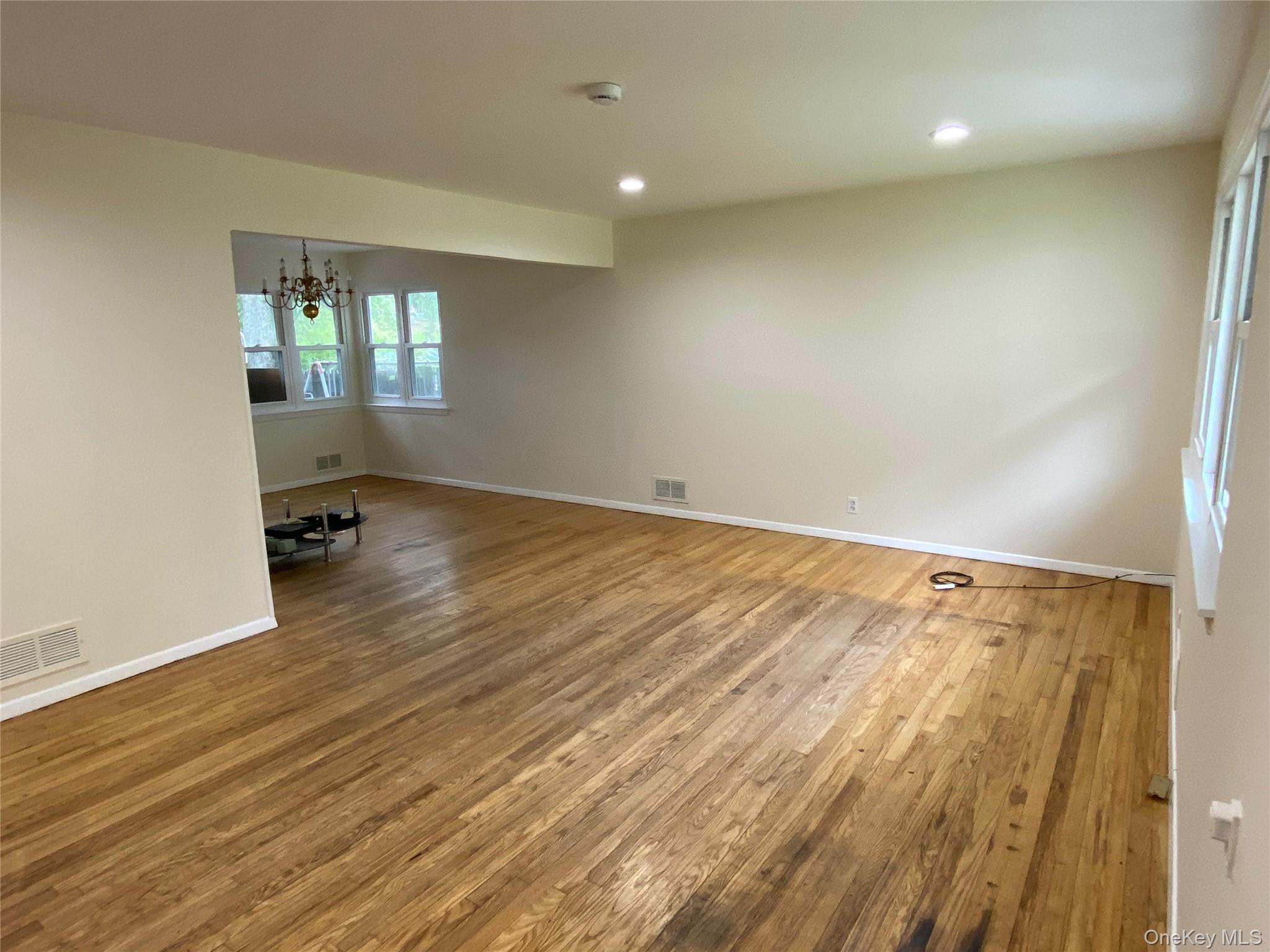 182 N Middletown Road – For Rent photo 8