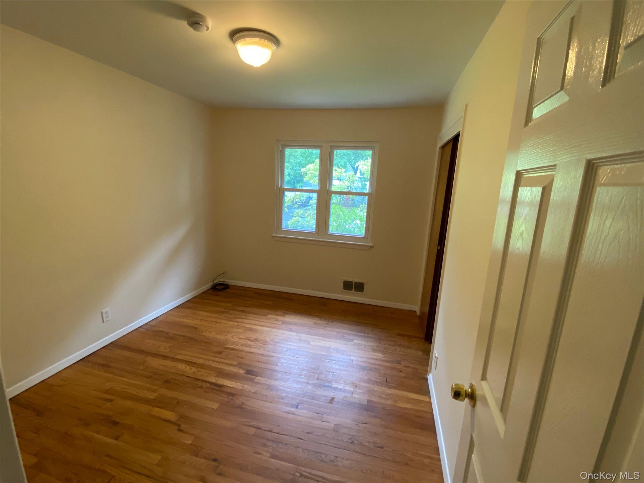 182 N Middletown Road – For Rent photo 3