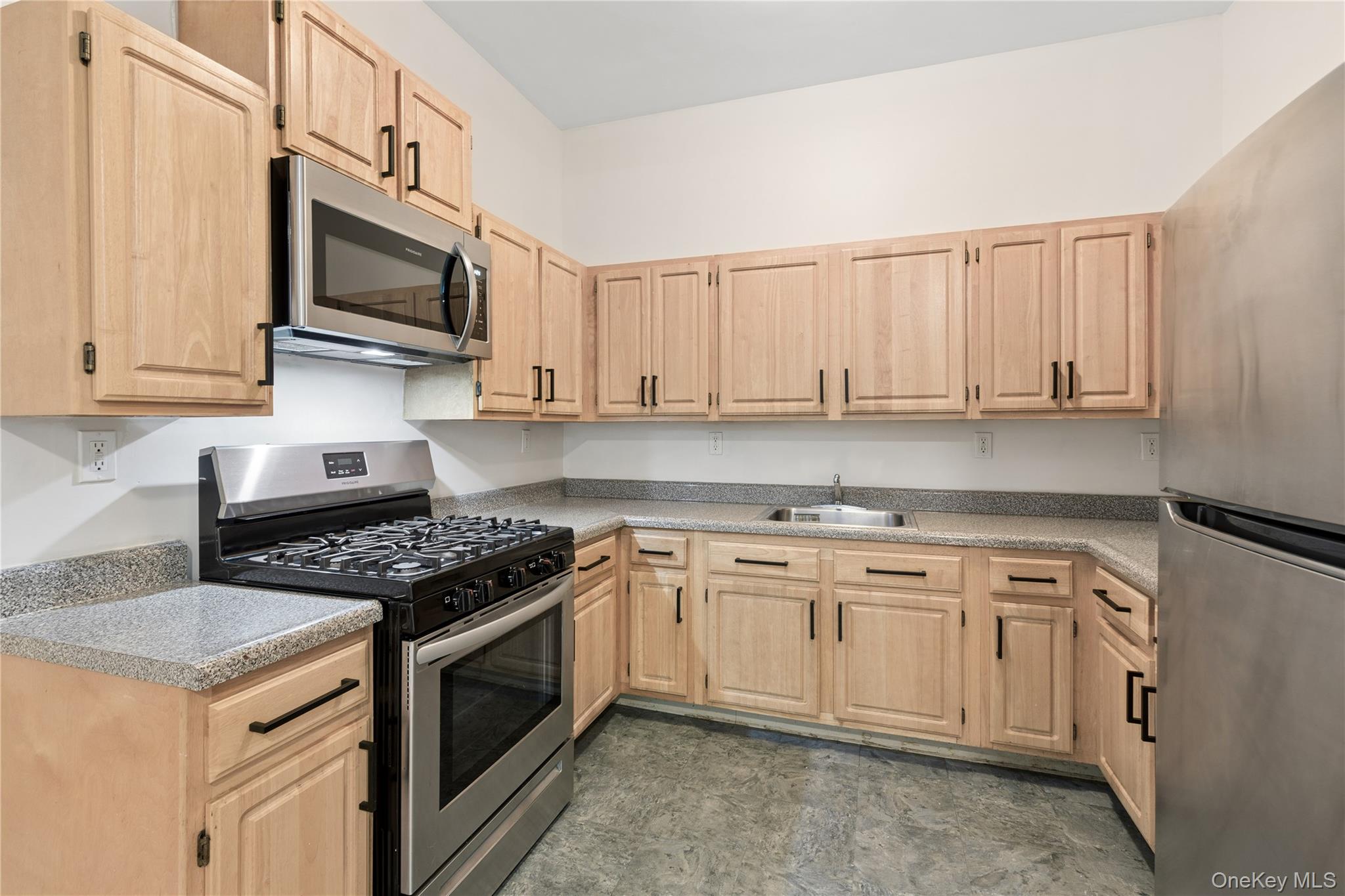 1417 Amsterdam Avenue, Unit 1 photo 3