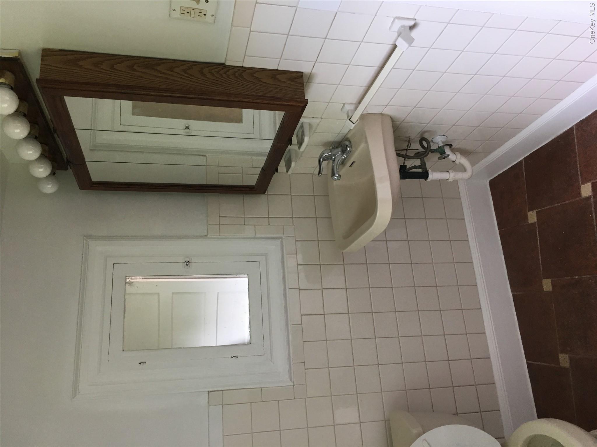 528 NYS RTE 32 – For Rent photo 2