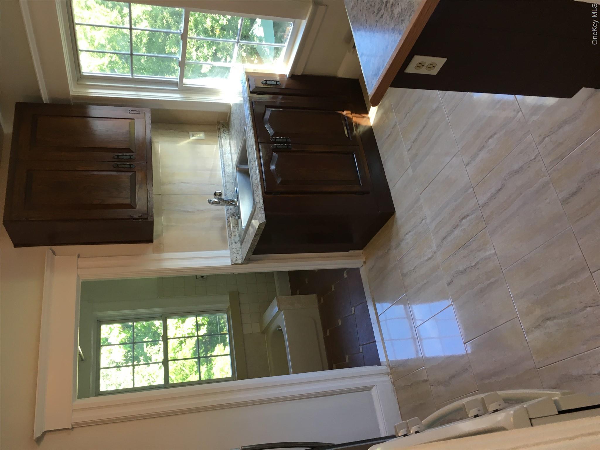 528 NYS RTE 32 – For Rent