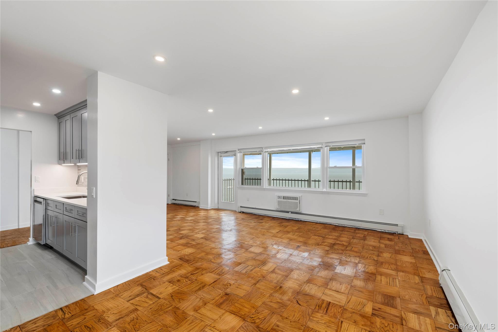 101 Gedney Street, Unit 6U photo 2