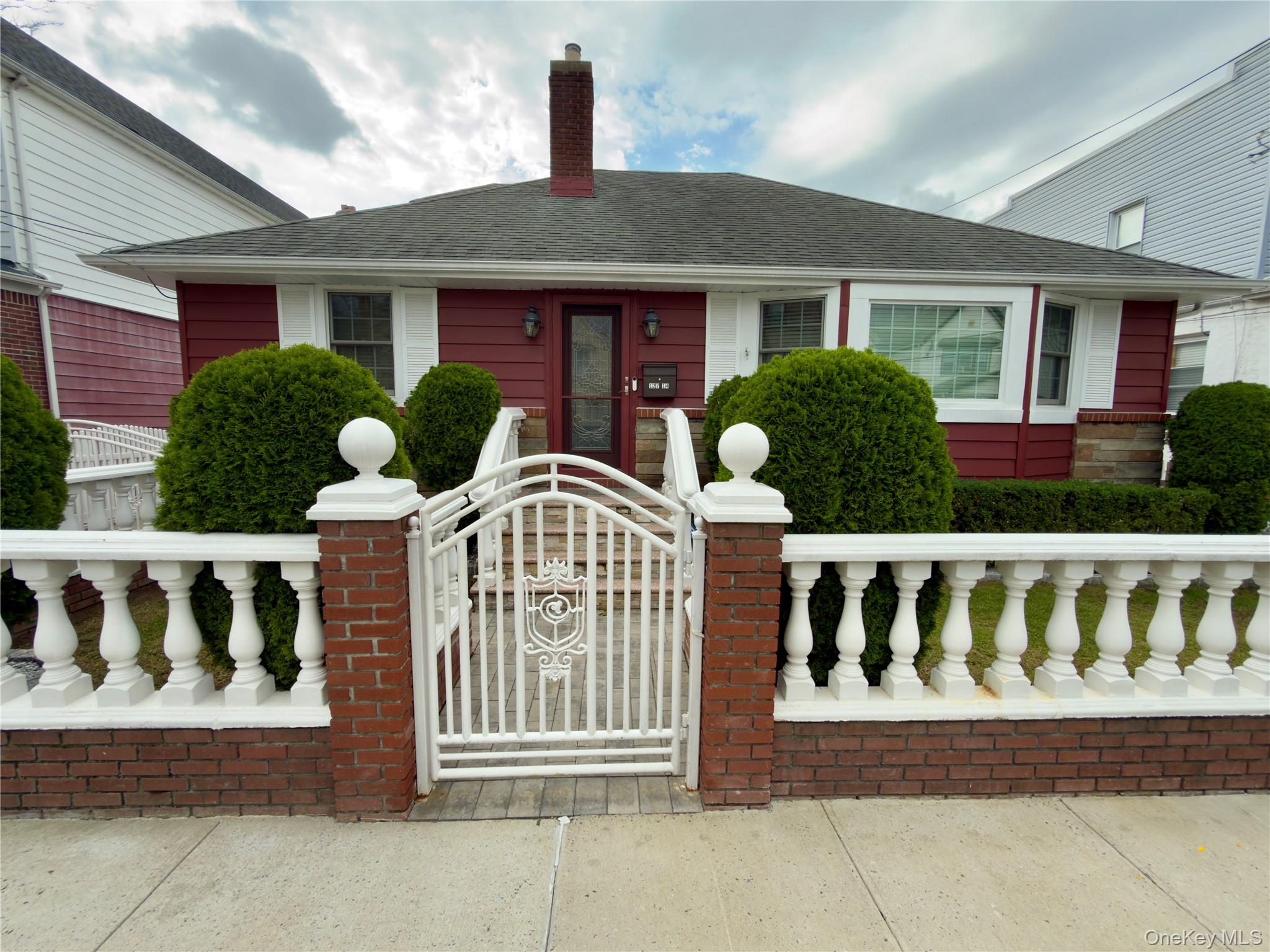12714 102nd Road – For Sale