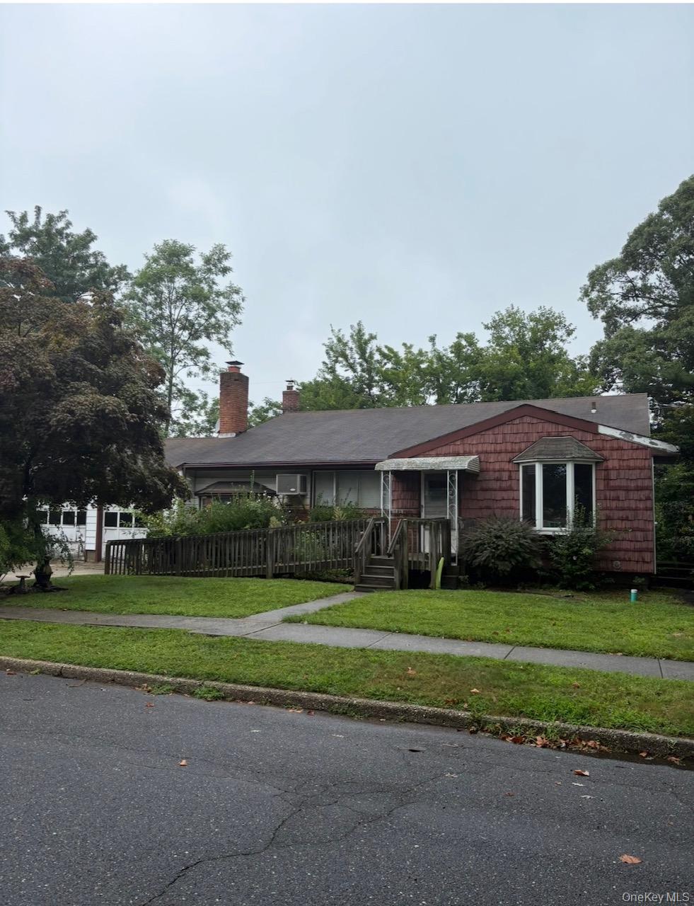 1 Cherokee Street – For Sale